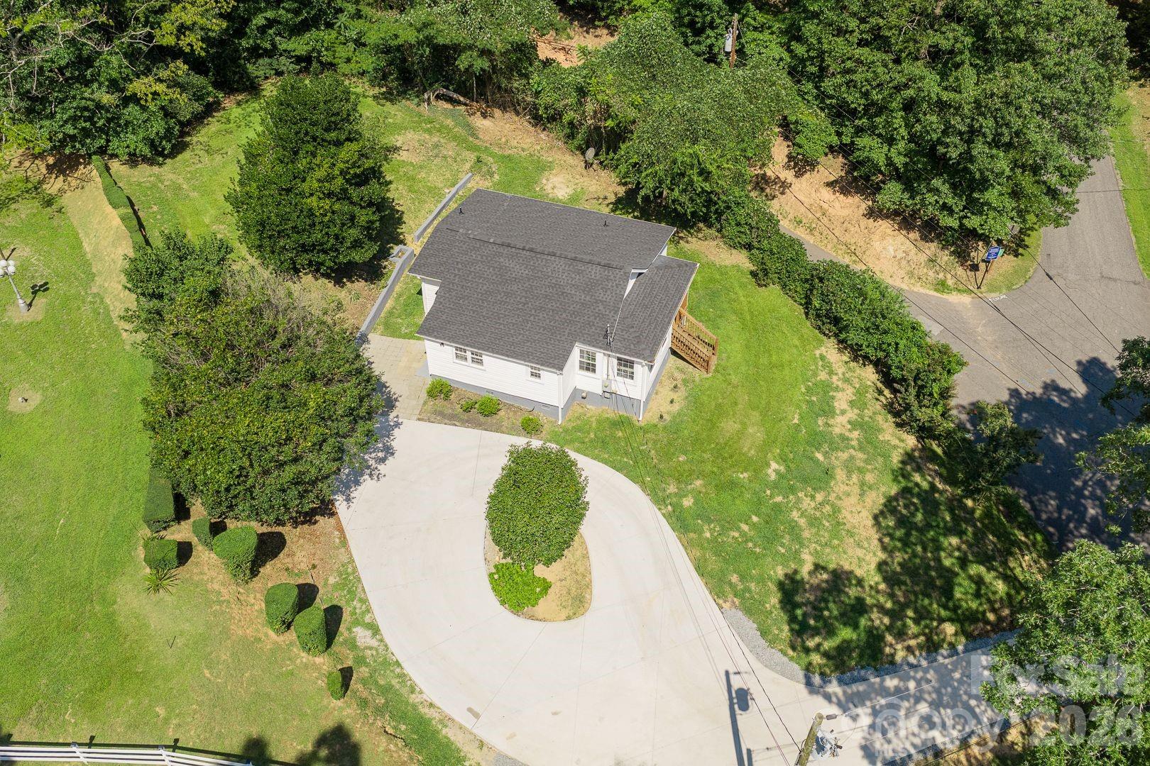 811 Markham Road Property Photo 16