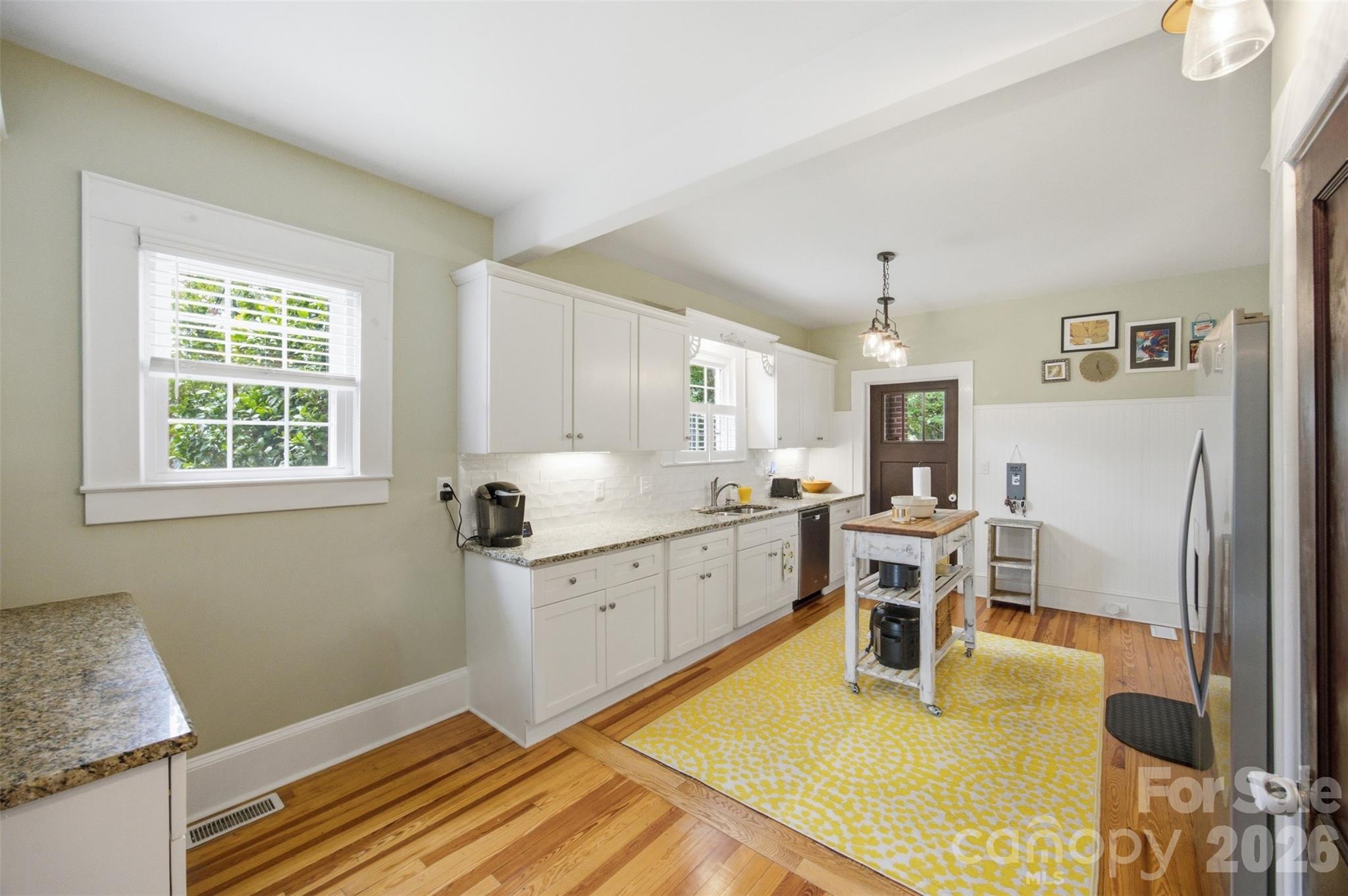 105 S Maple Street Property Photo 8