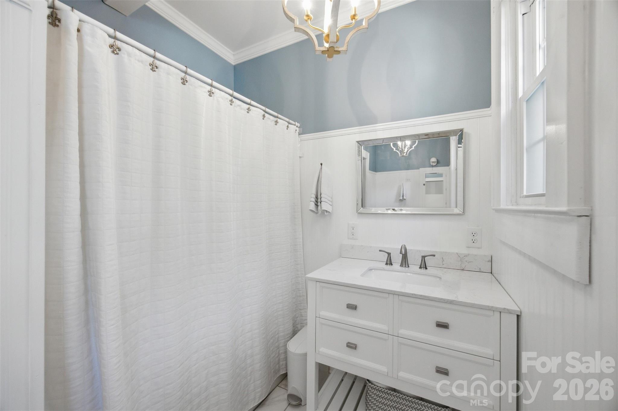 105 S Maple Street Property Photo 13