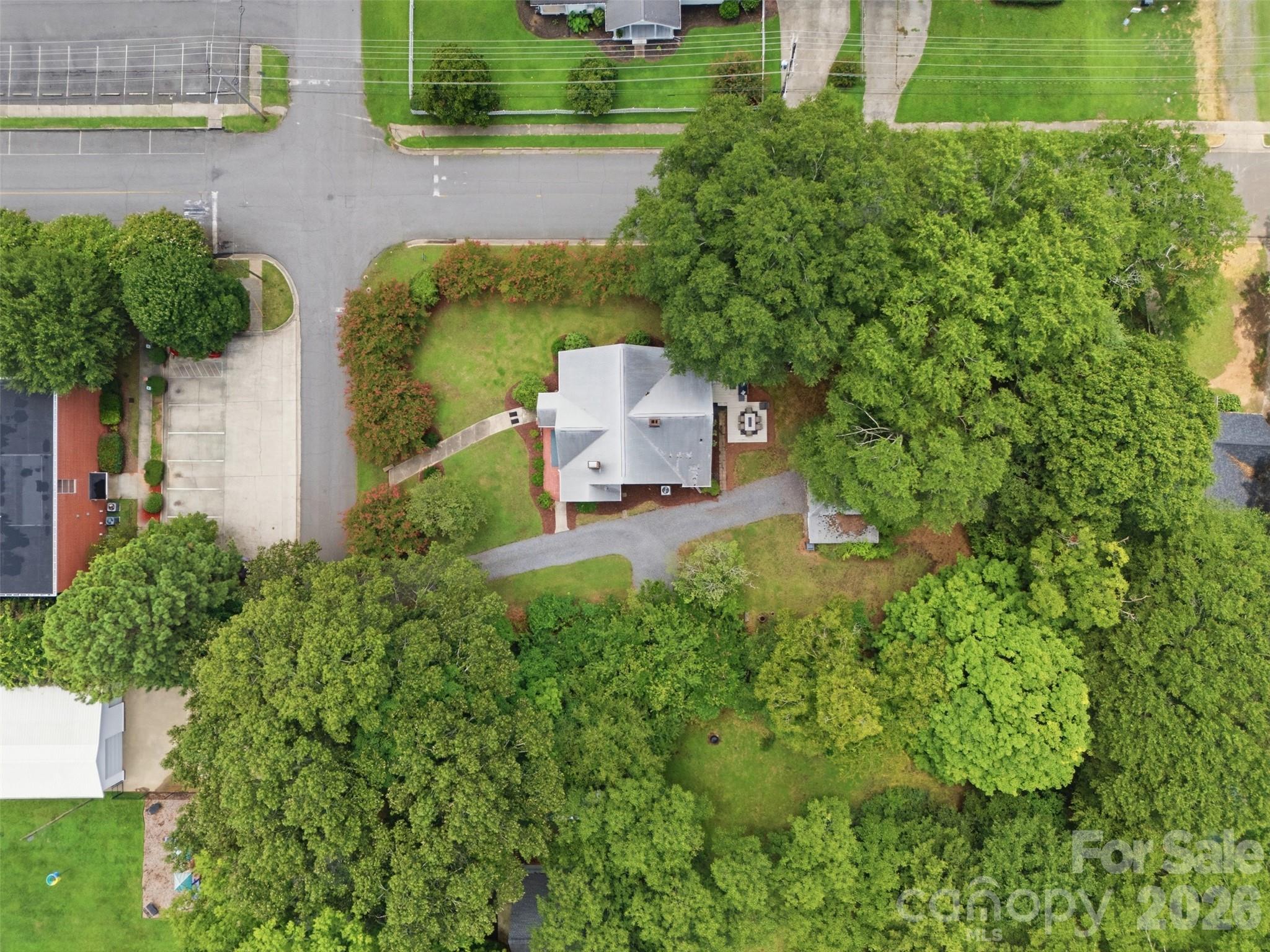 105 S Maple Street Property Photo 35