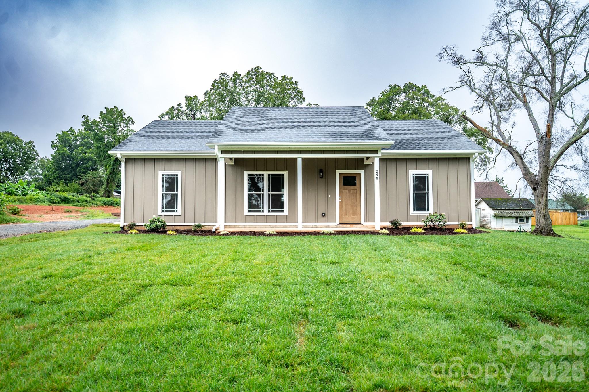 258 Florida Avenue Property Photo 1