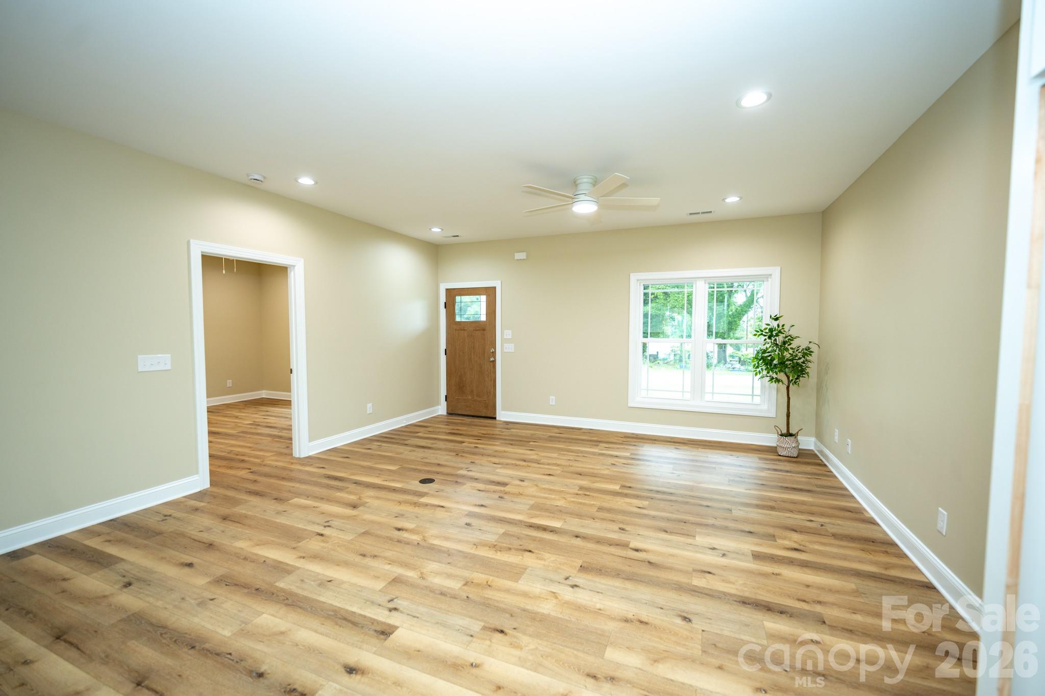 258 Florida Avenue Property Photo 9