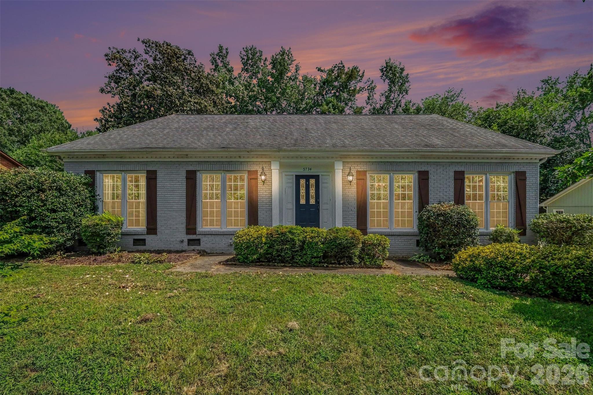 5734 Faulconbridge Road