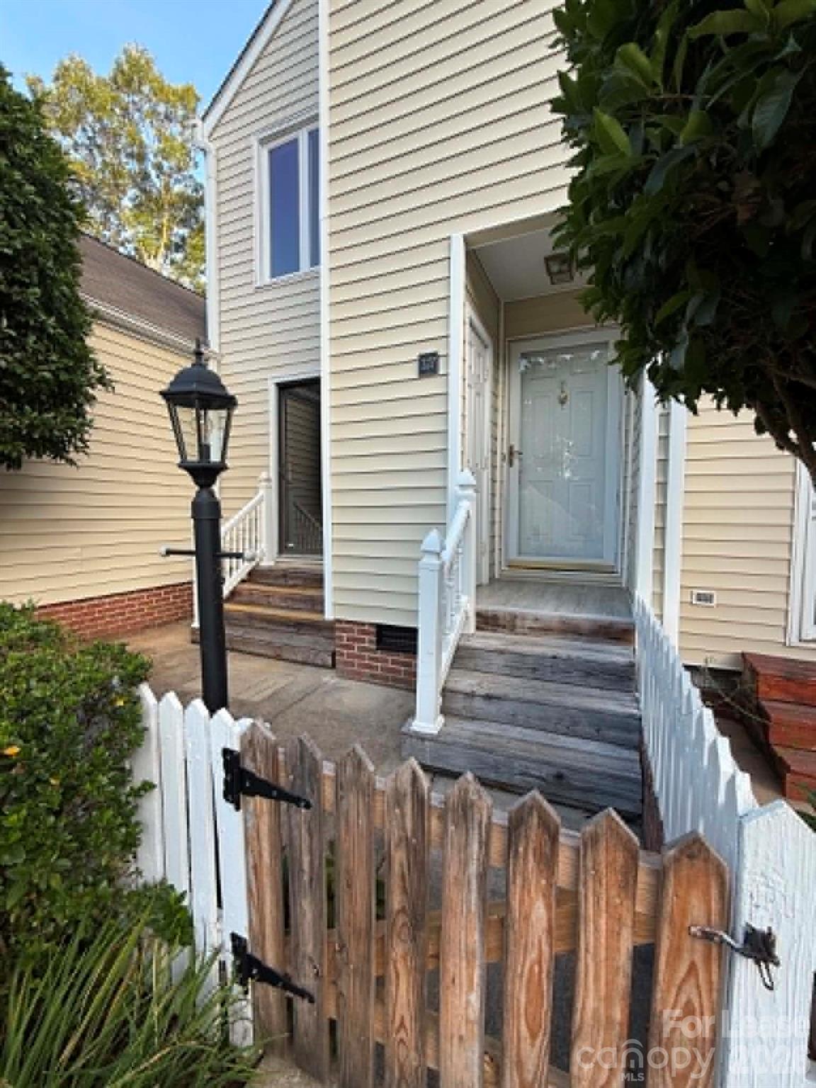 327 Eastwood Drive Property Photo 2