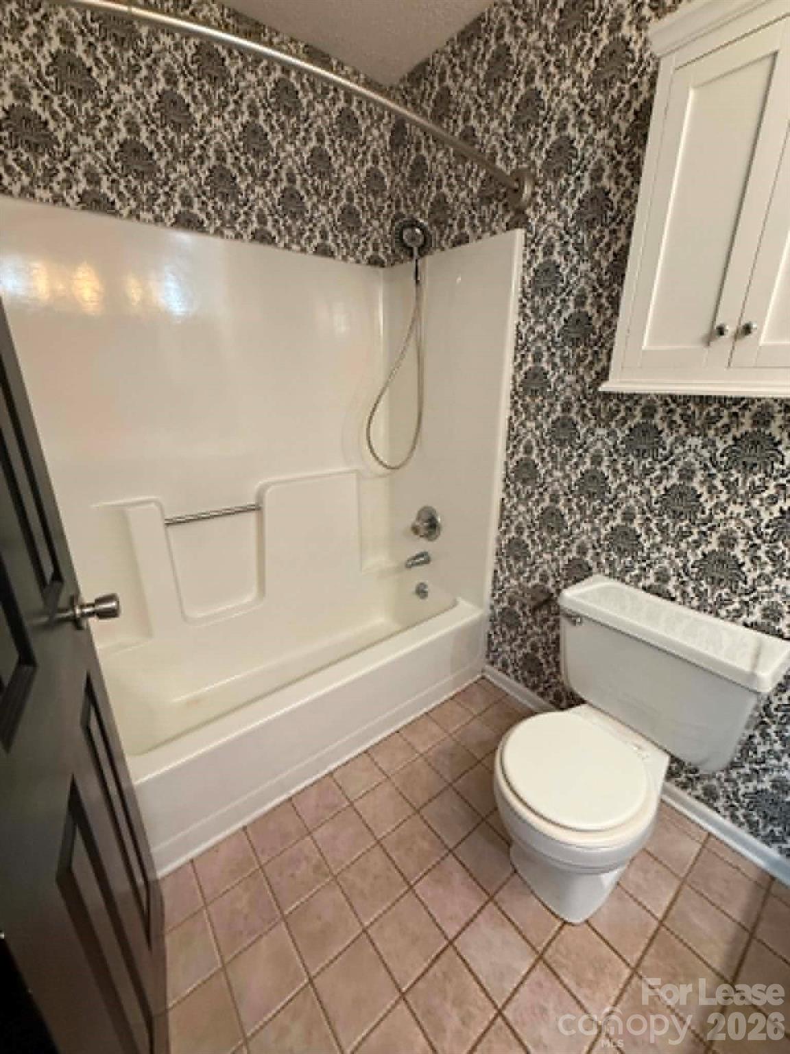 327 Eastwood Drive Property Photo 4