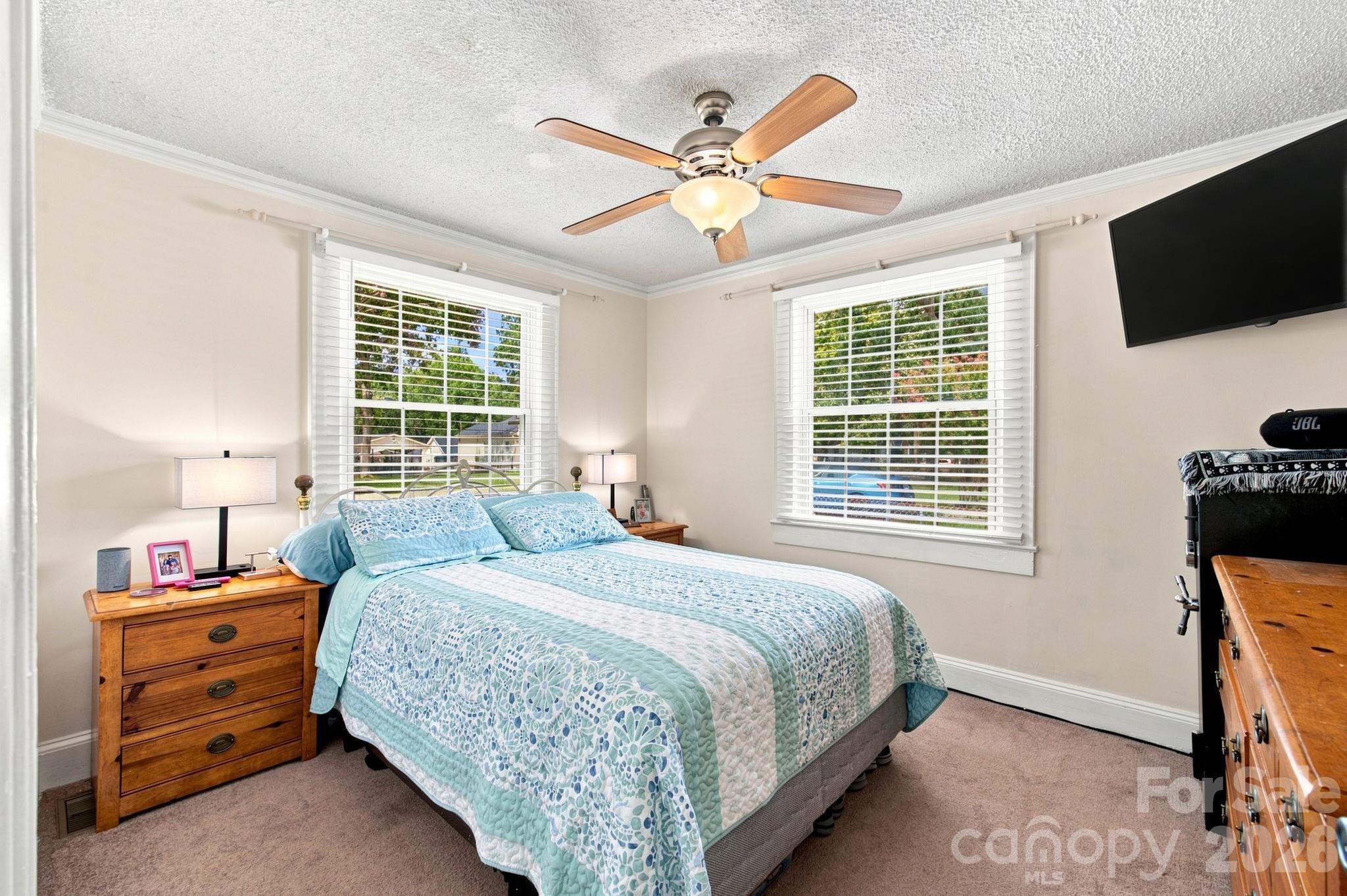 2102 Englewood Street Property Photo 7