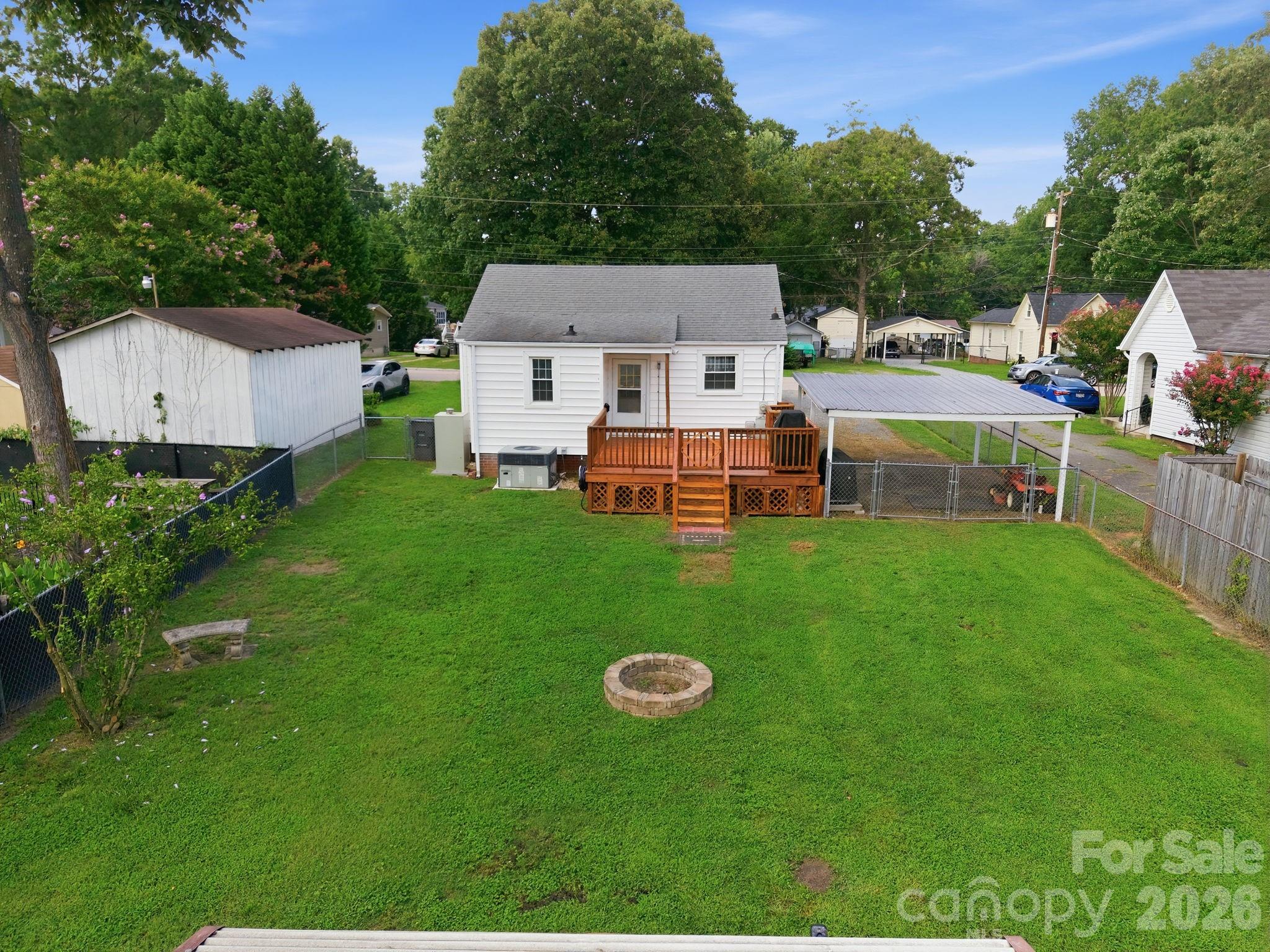 2102 Englewood Street Property Photo 22