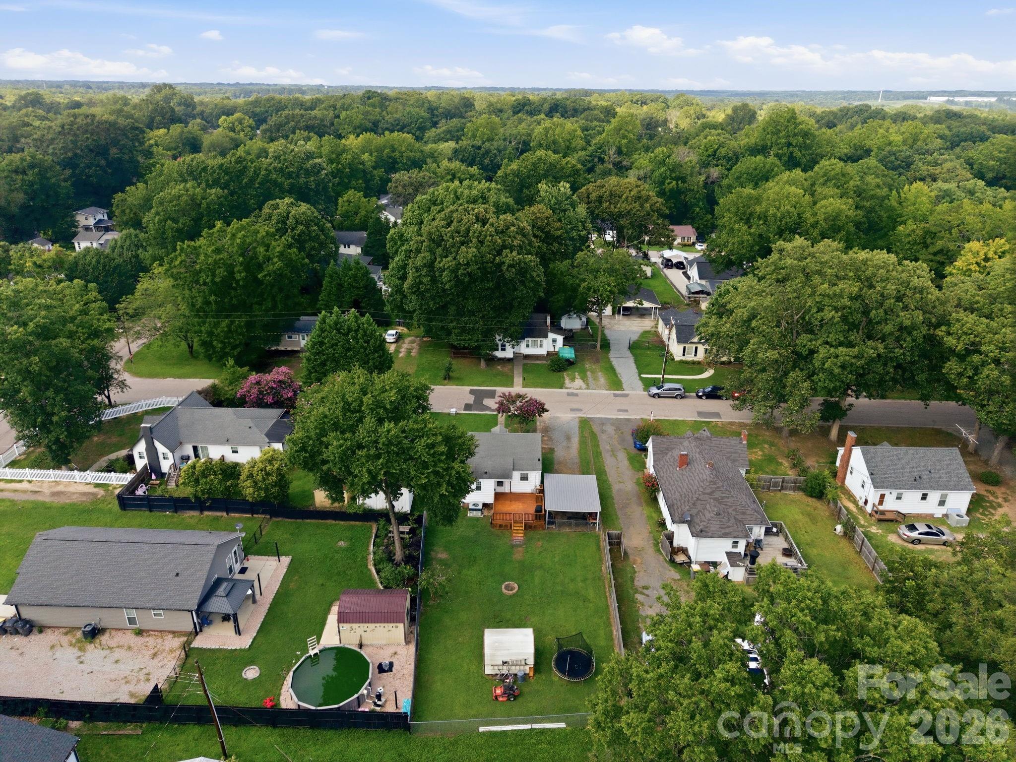 2102 Englewood Street Property Photo 27