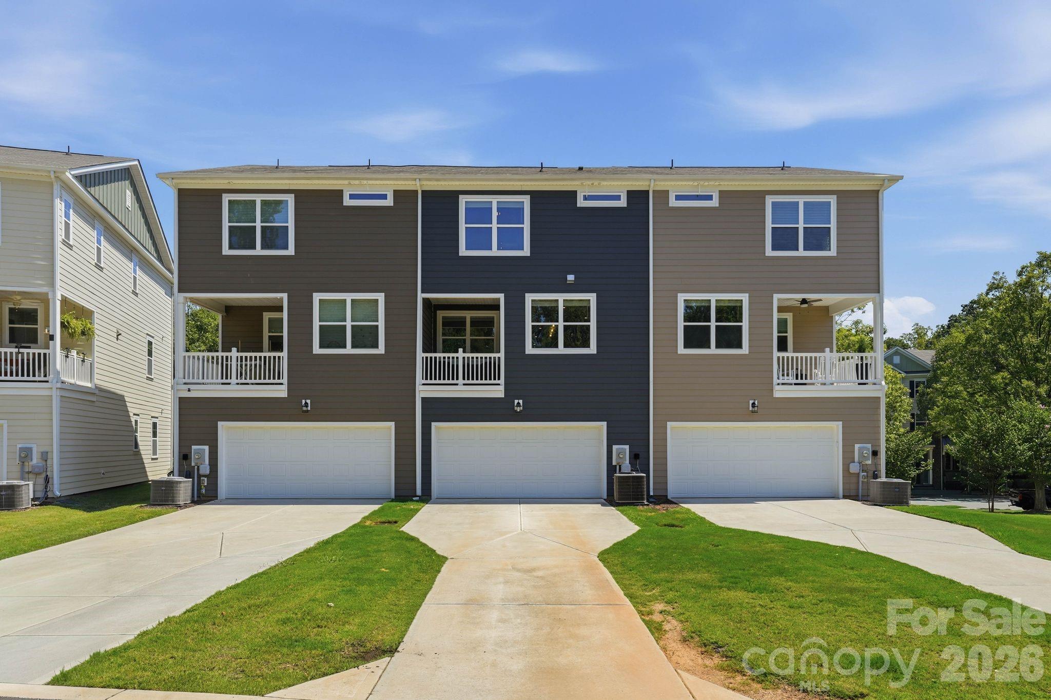 16705 Summers Walk Boulevard Property Photo 2