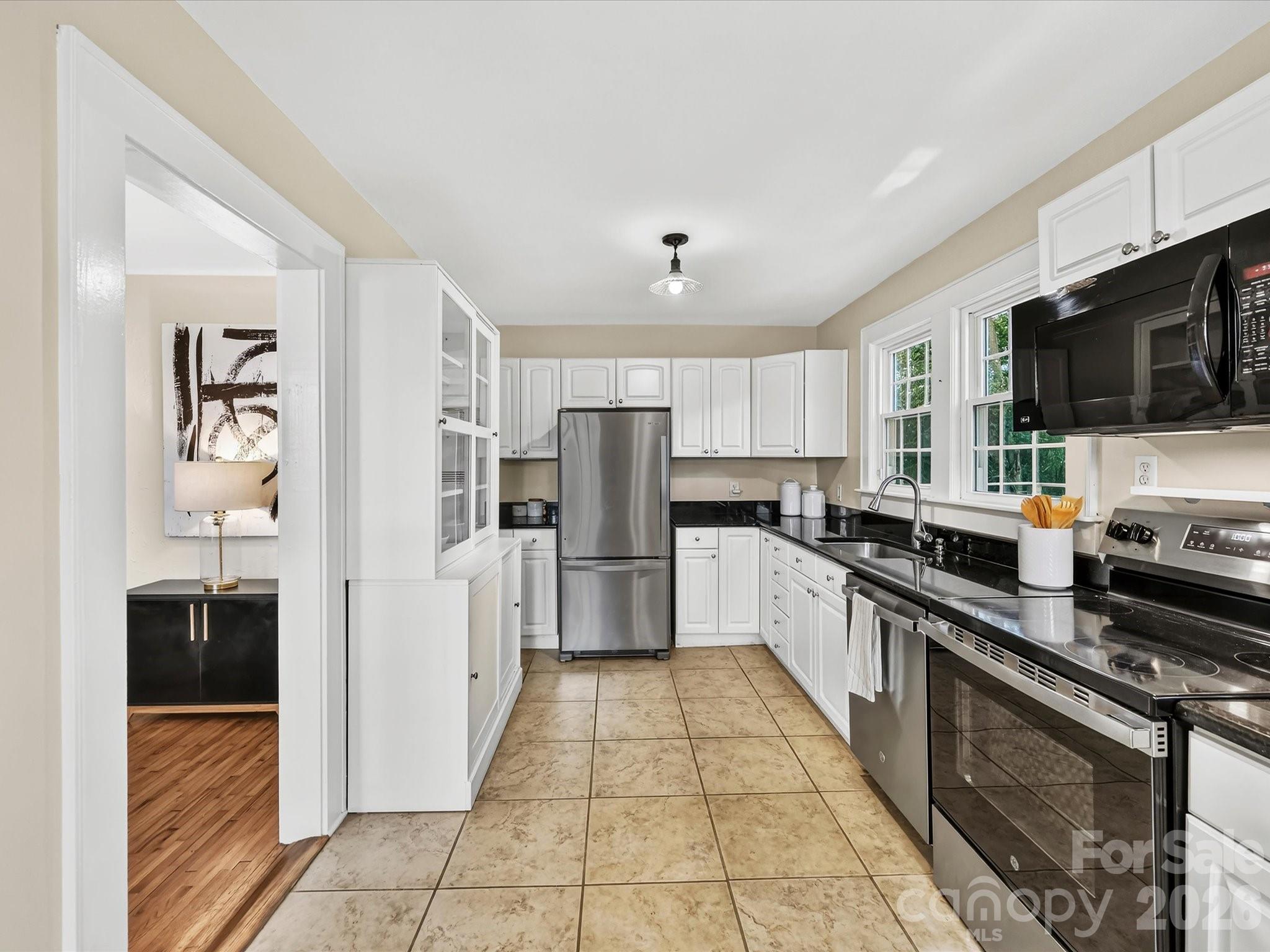 1824 Chestnut Avenue Property Photo 10