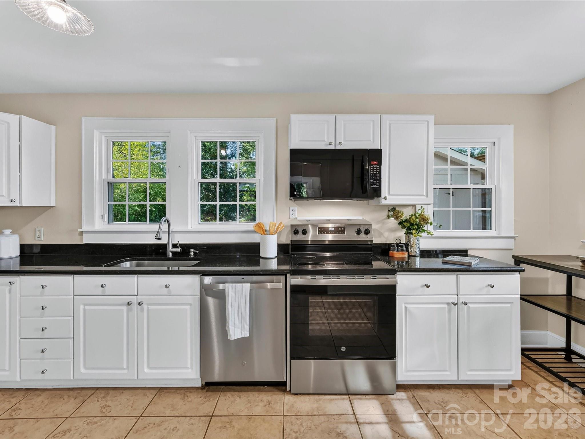 1824 Chestnut Avenue Property Photo 11