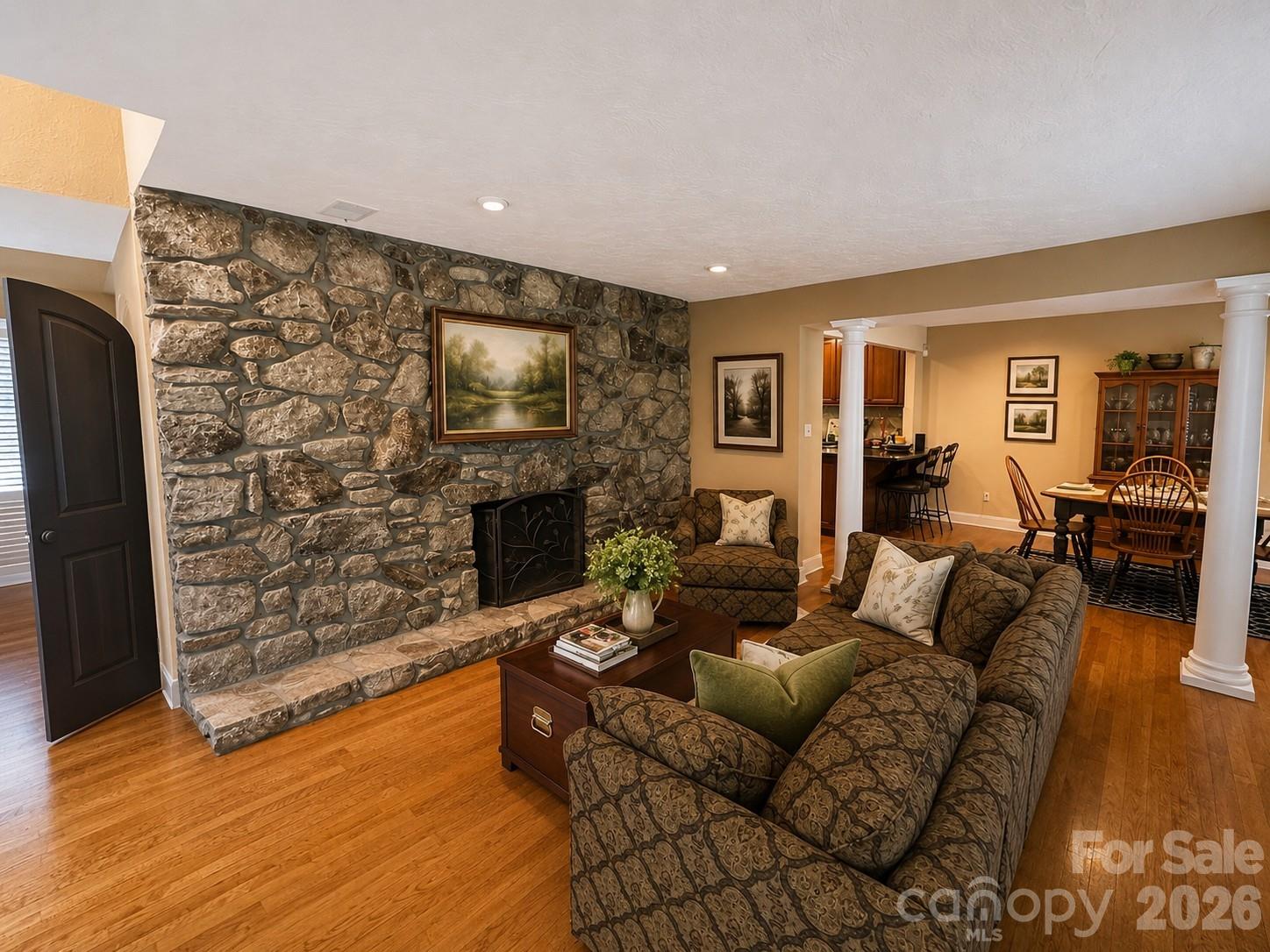 4821 Elmhurst Drive Property Photo 14