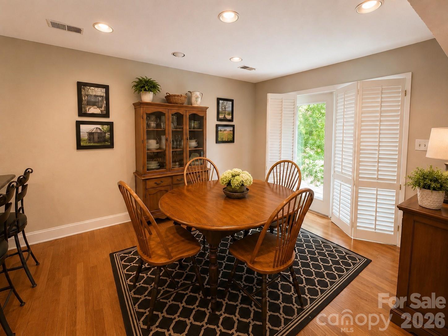 4821 Elmhurst Drive Property Photo 17
