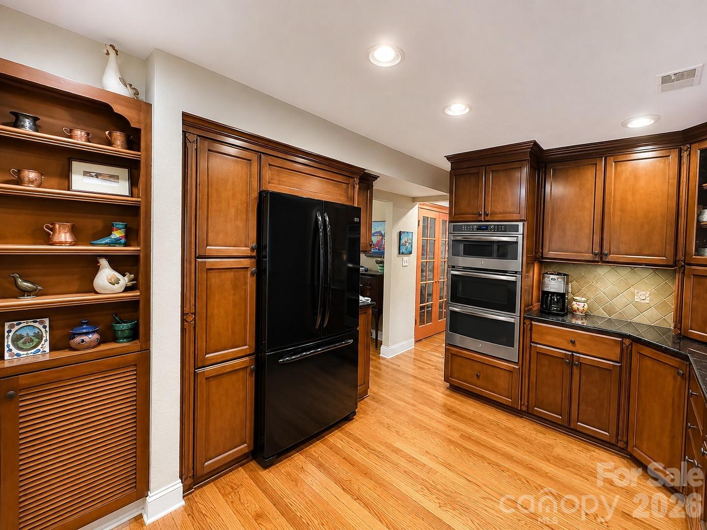 4821 Elmhurst Drive Property Photo 19