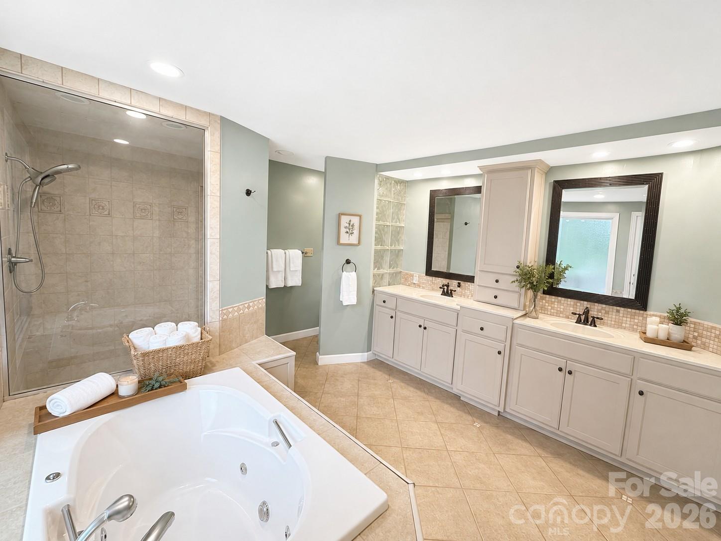 4821 Elmhurst Drive Property Photo 27