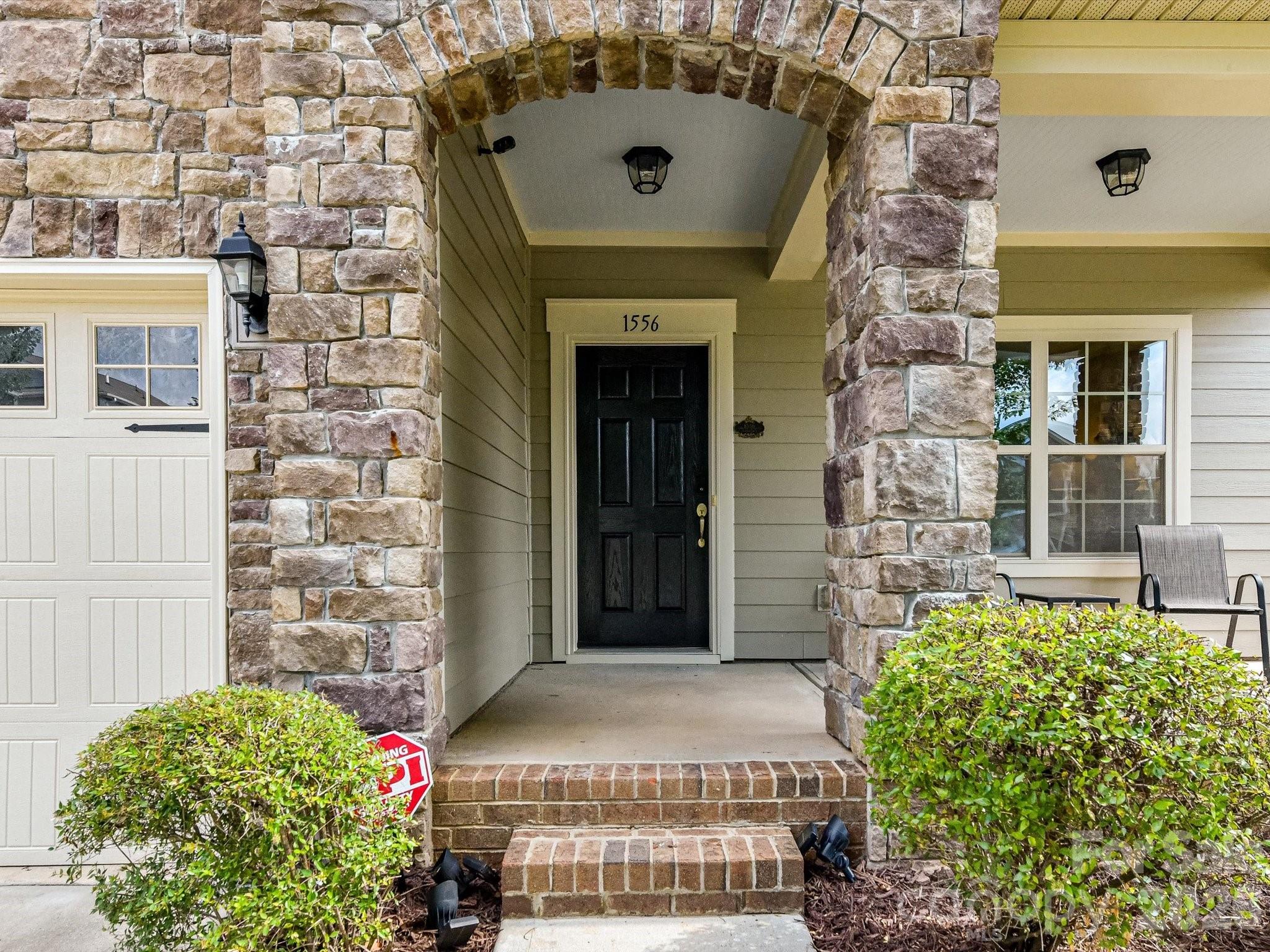 1556 Spring Blossom Trail Property Photo 2