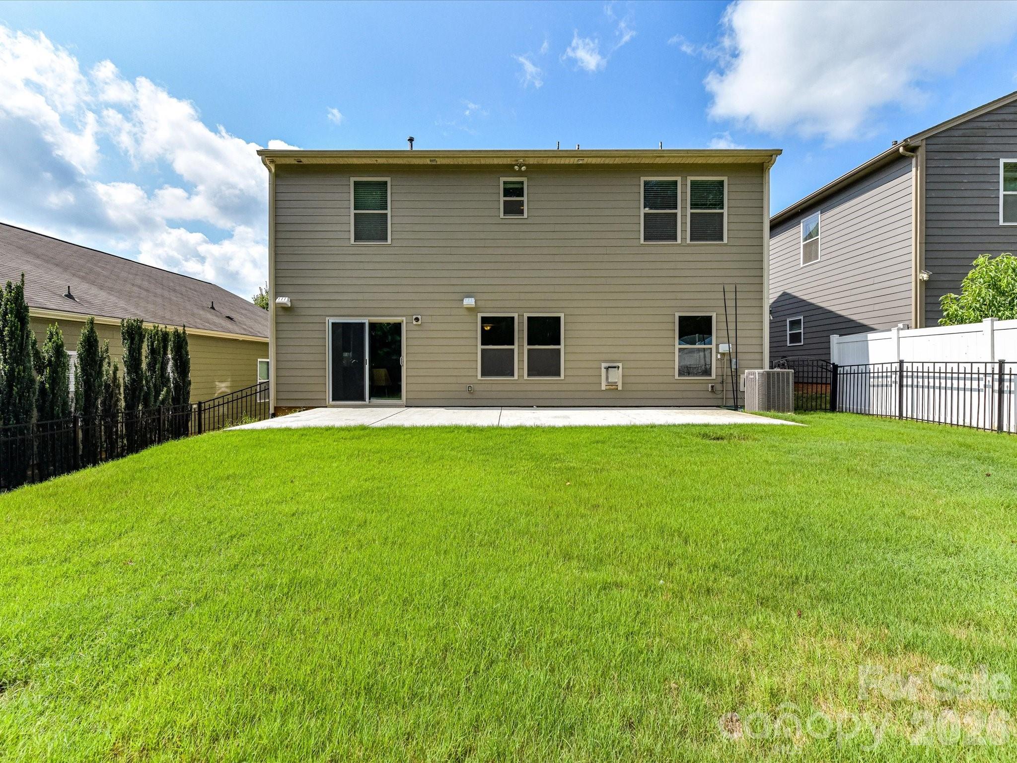 1556 Spring Blossom Trail Property Photo 36