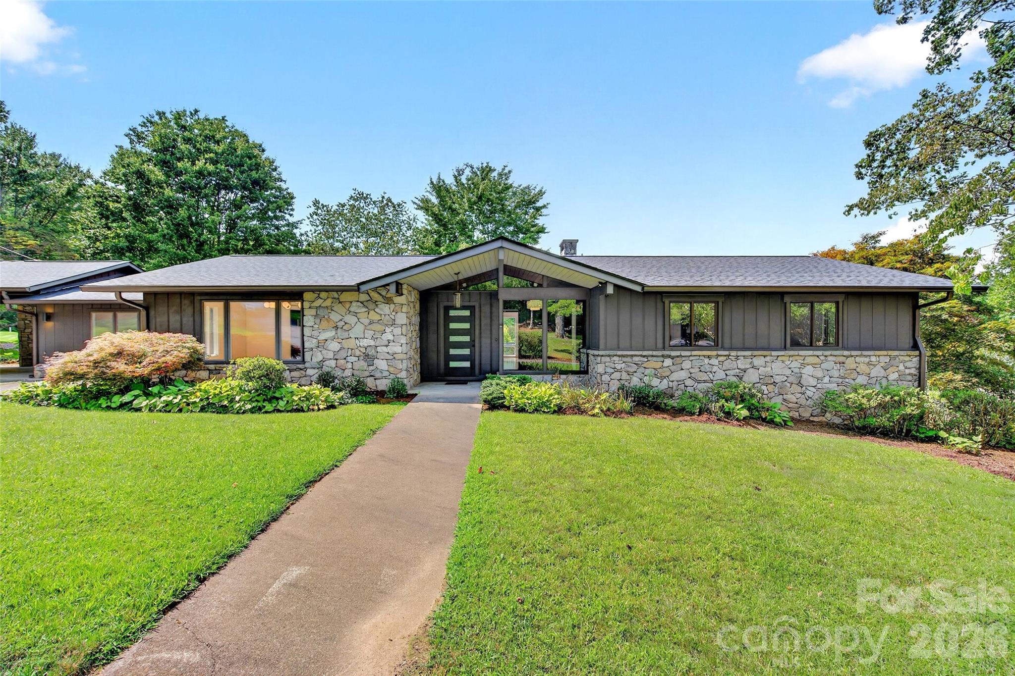 208 Dogwood Lane Property Photo 1