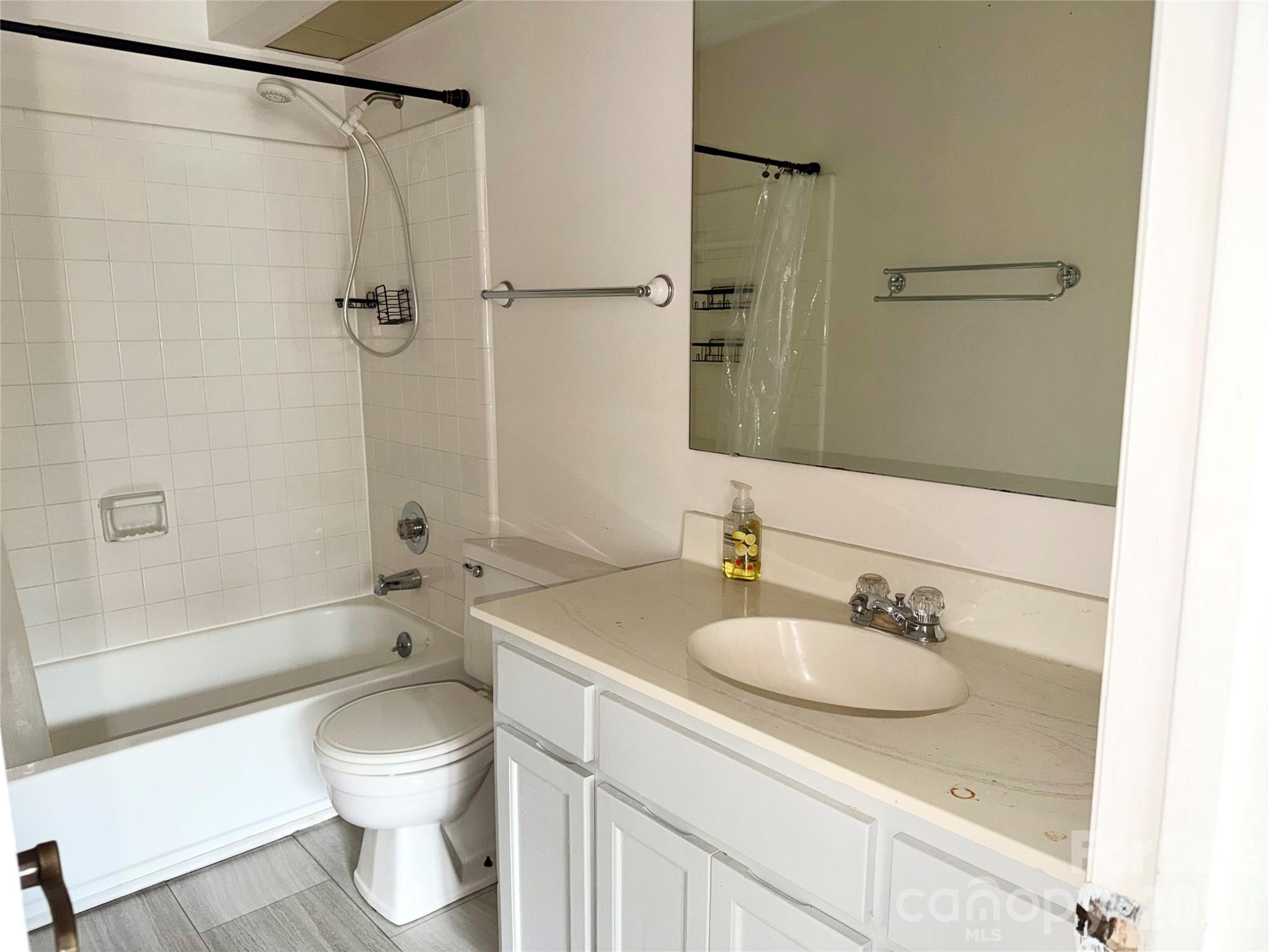 5313 Amity Springs Drive Property Photo 33