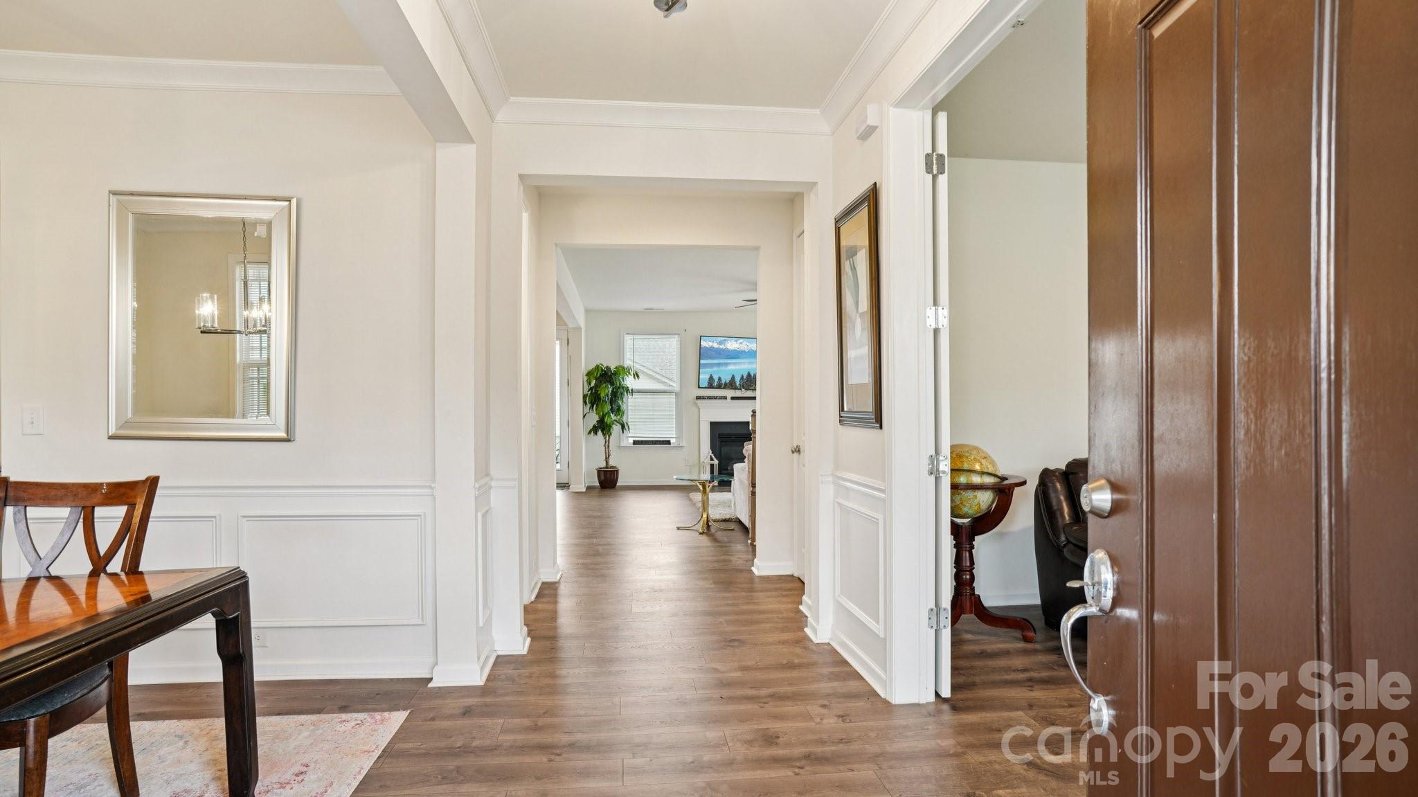 483 Hunton Forest Drive Property Photo 4
