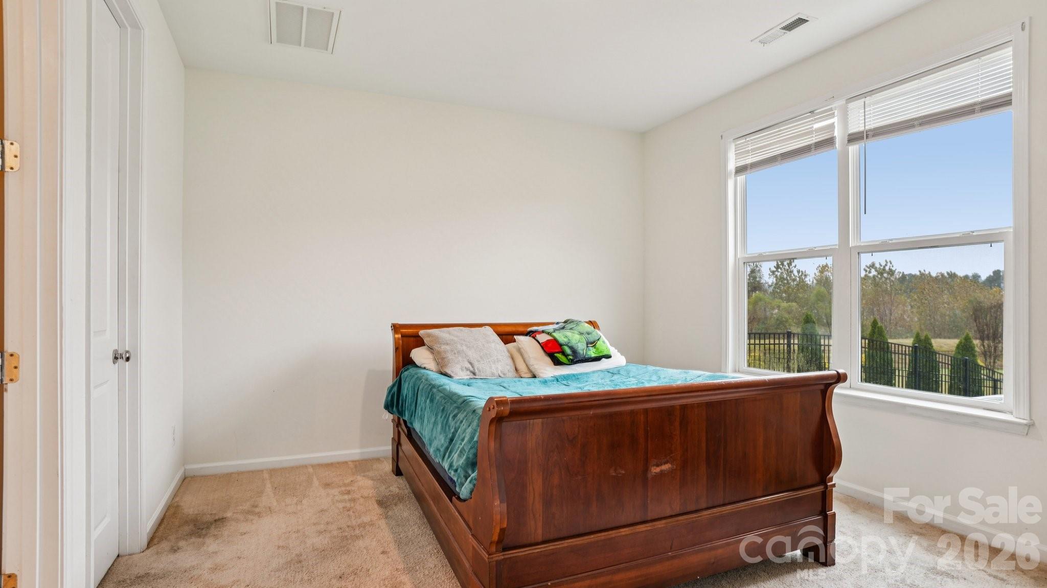483 Hunton Forest Drive Property Photo 14