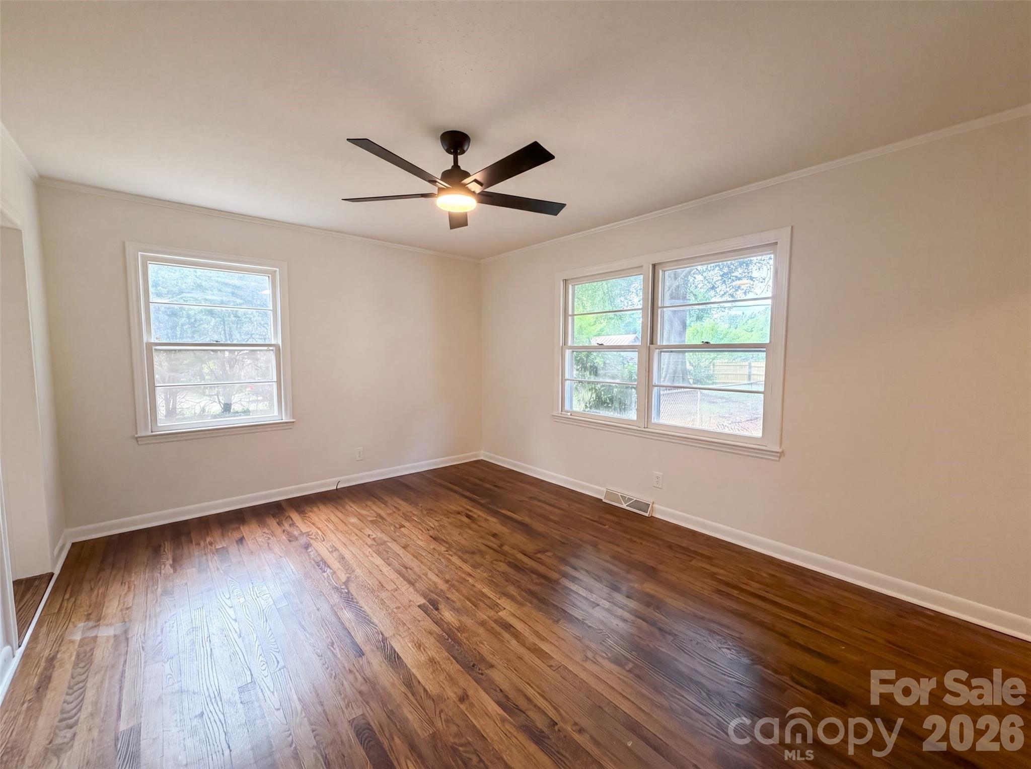 1077 Allendale Circle Property Photo 4