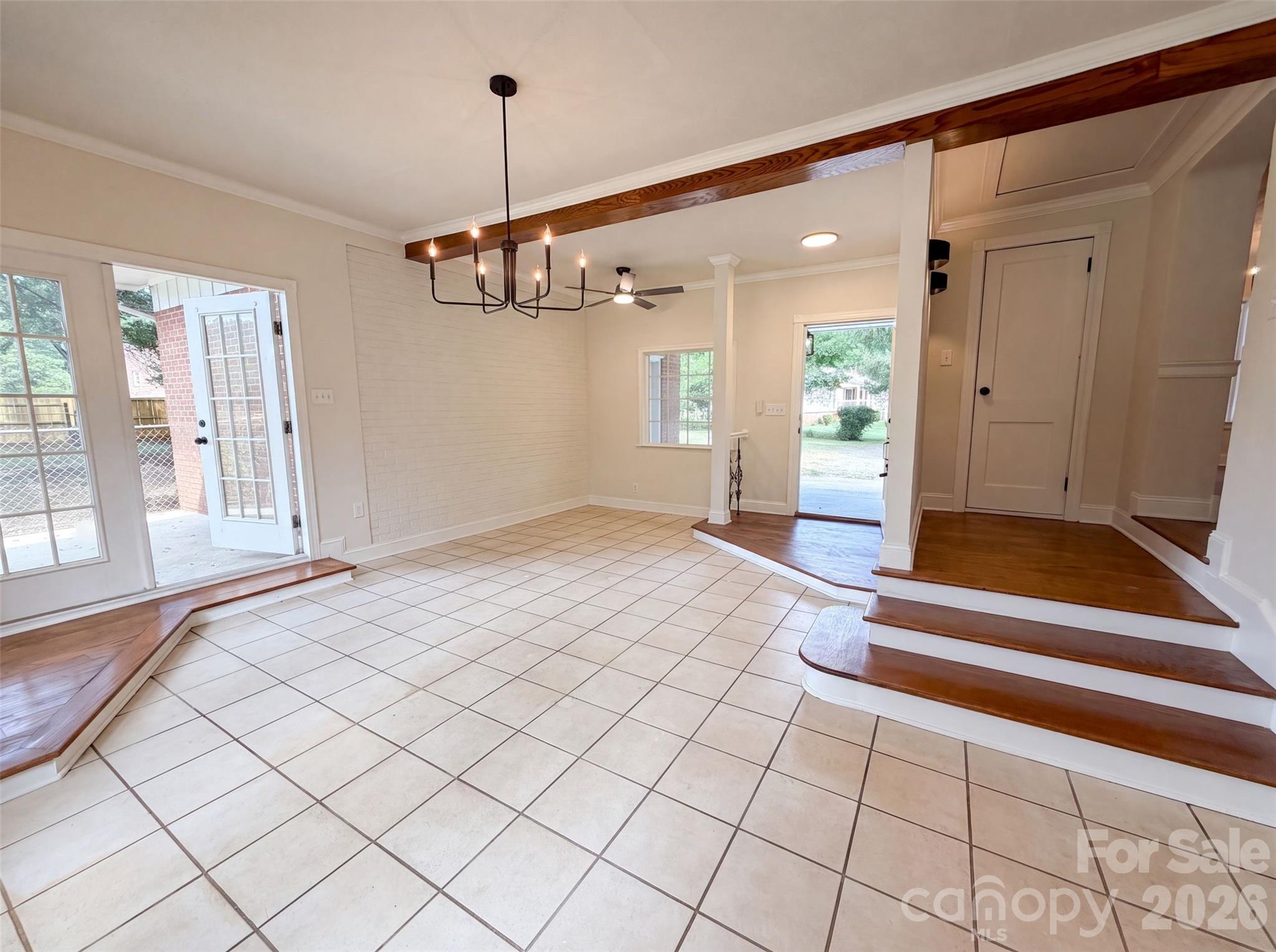1077 Allendale Circle Property Photo 6