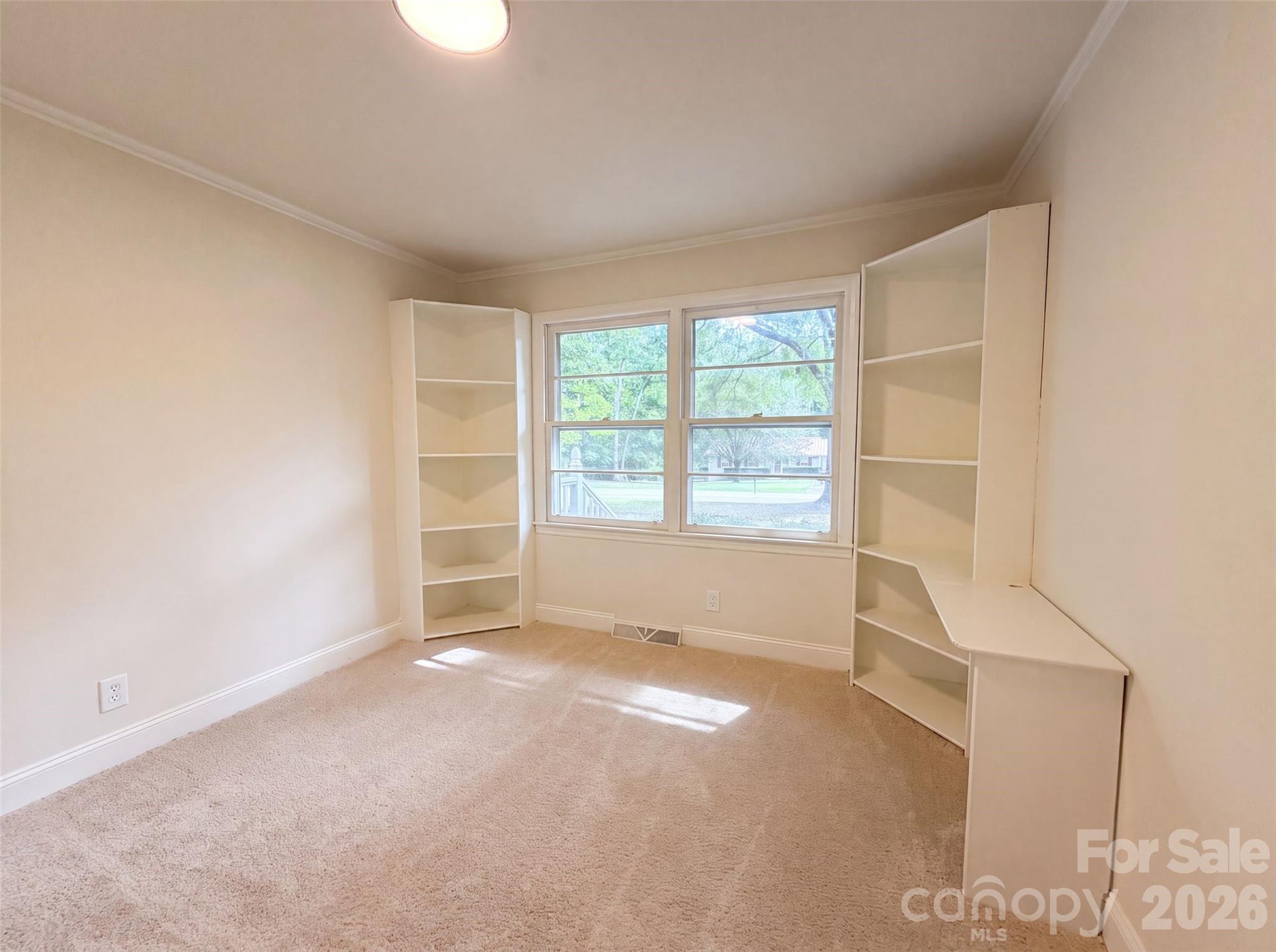 1077 Allendale Circle Property Photo 10