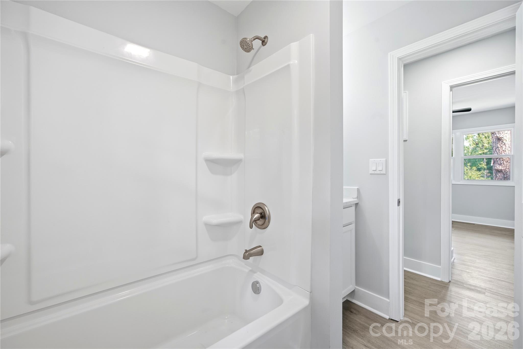 553 Derrydowne Drive Property Photo 17