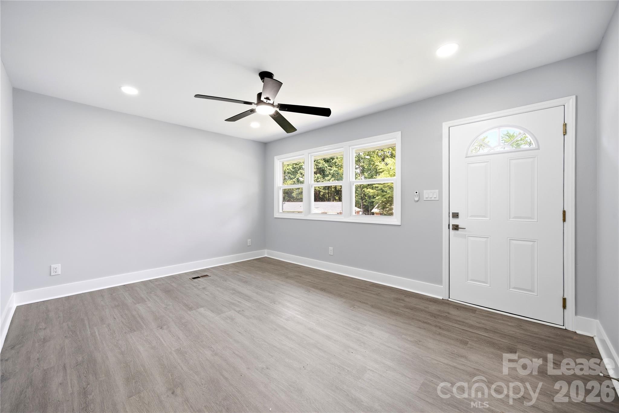 553 Derrydowne Drive Property Photo 22