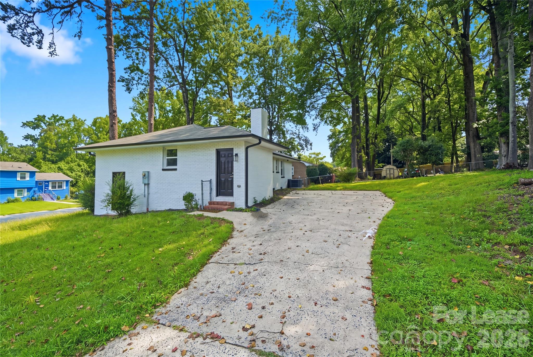 553 Derrydowne Drive Property Photo 31