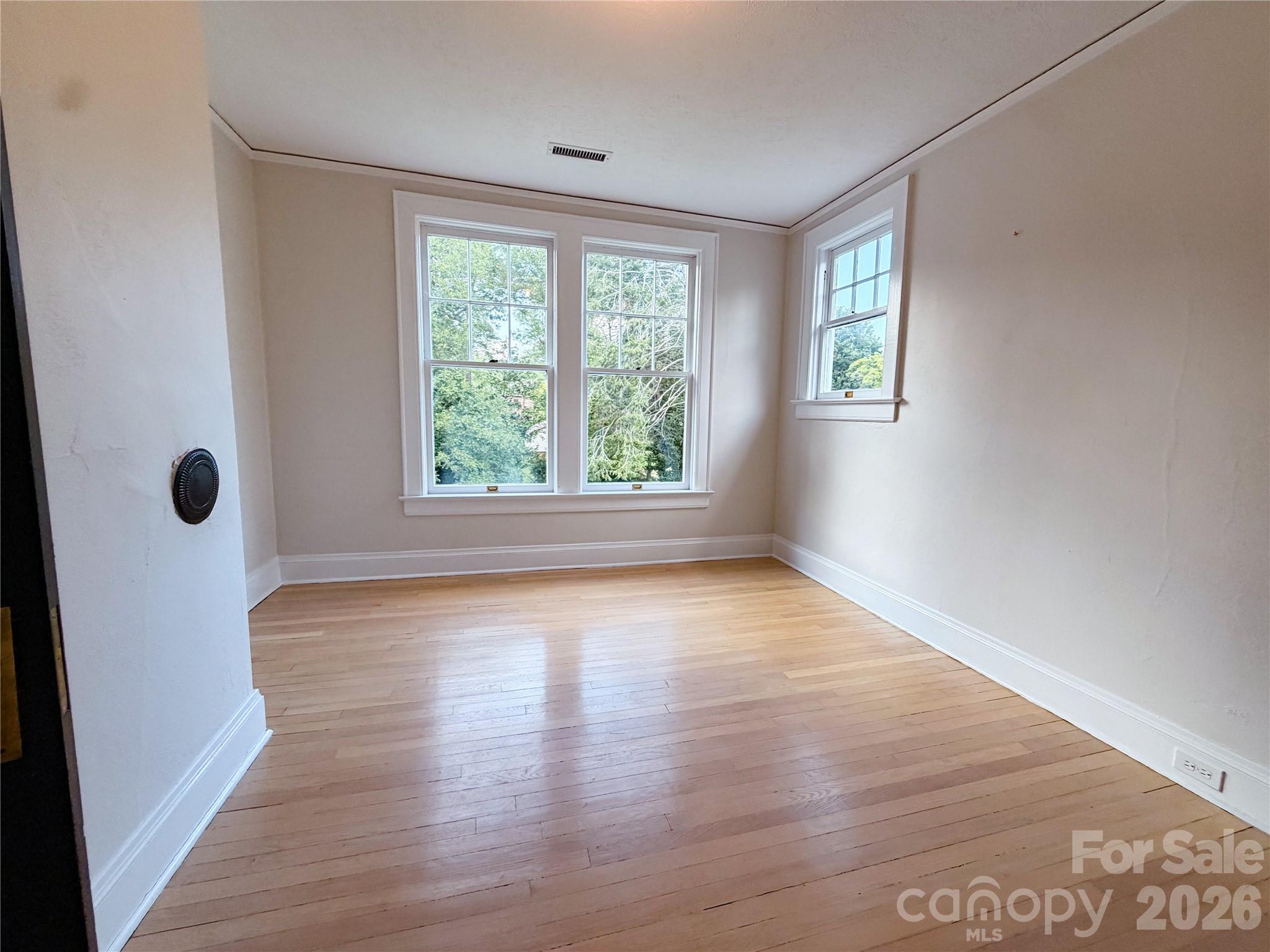 925 E Main Street Property Photo 23