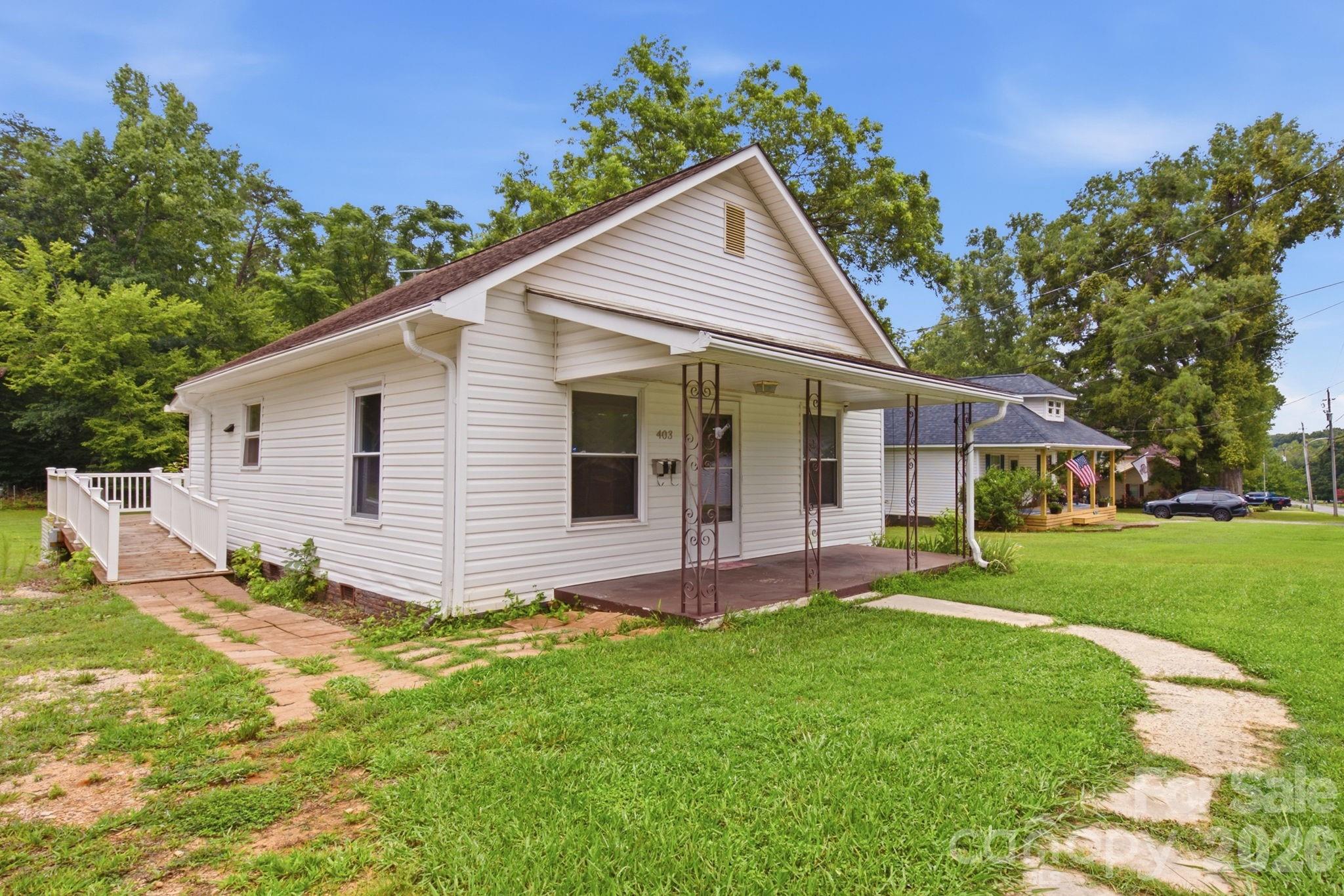 403 Faulkner Street Property Photo 3