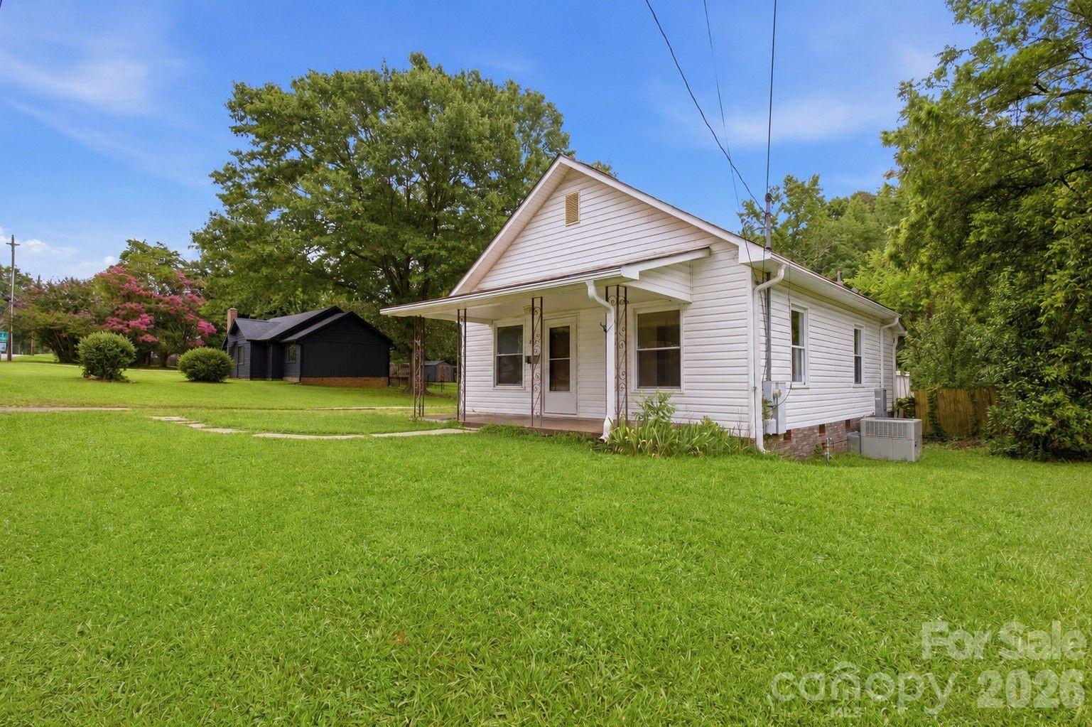 403 Faulkner Street Property Photo 4