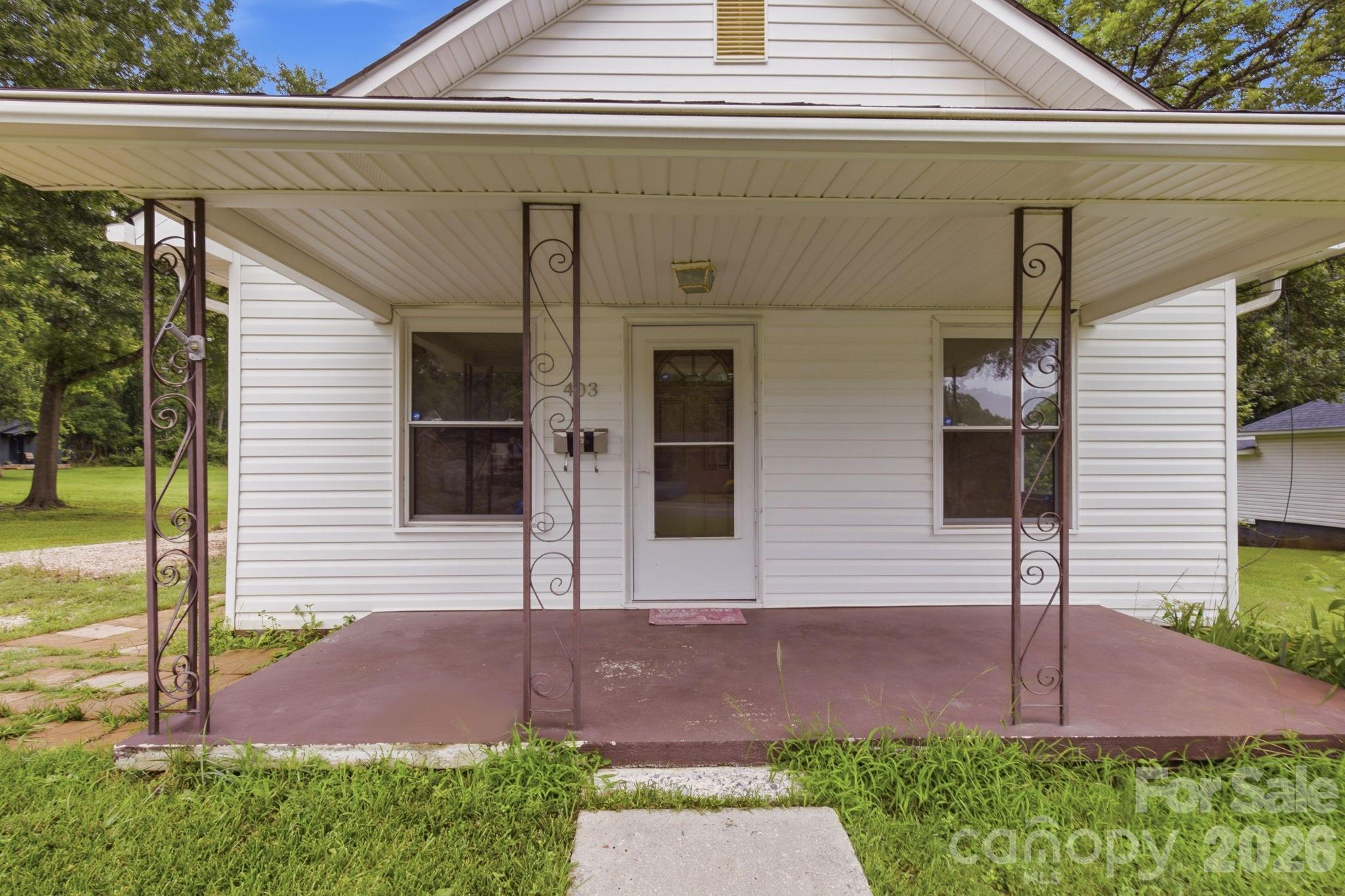 403 Faulkner Street Property Photo 5