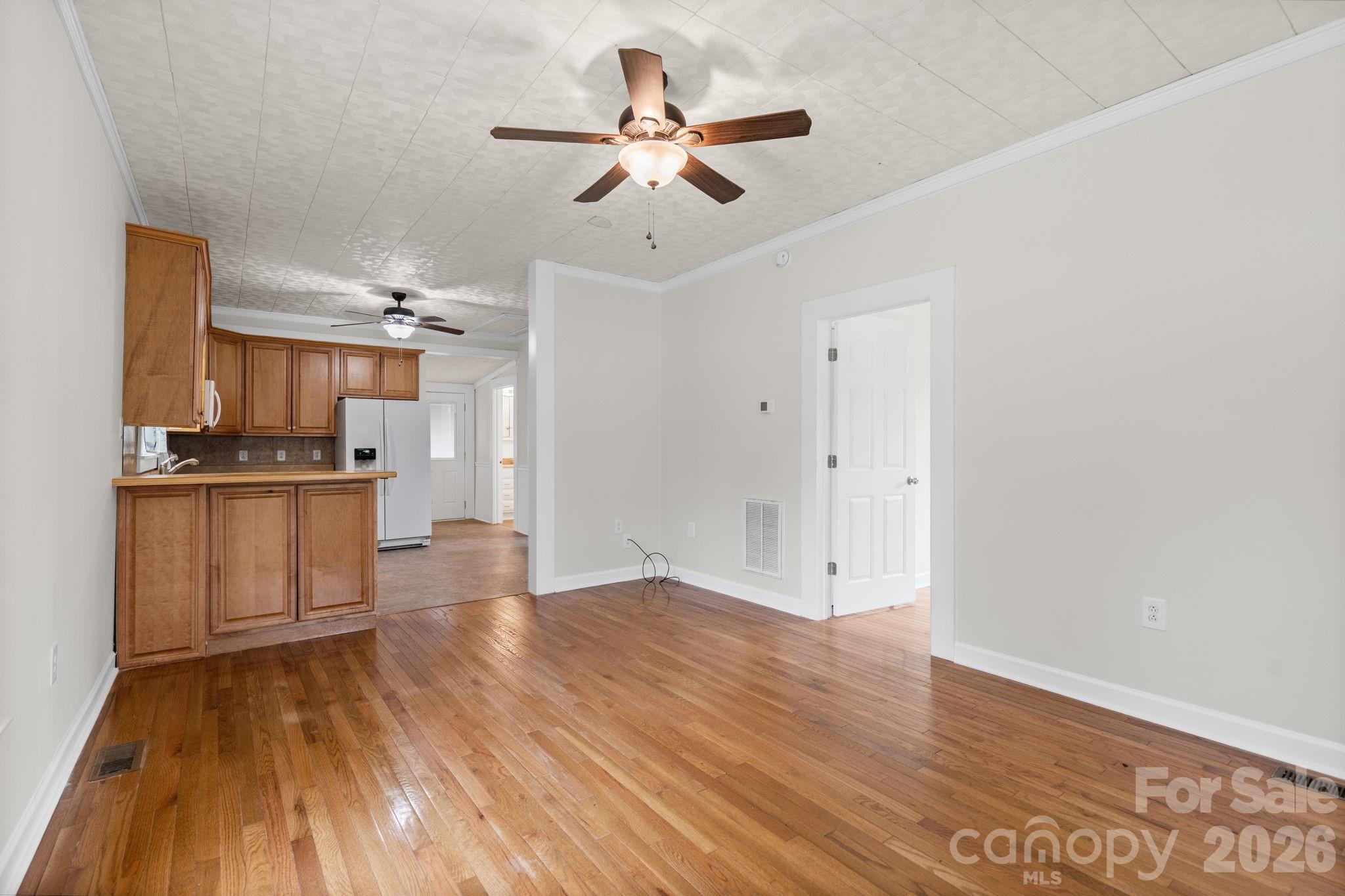 403 Faulkner Street Property Photo 10