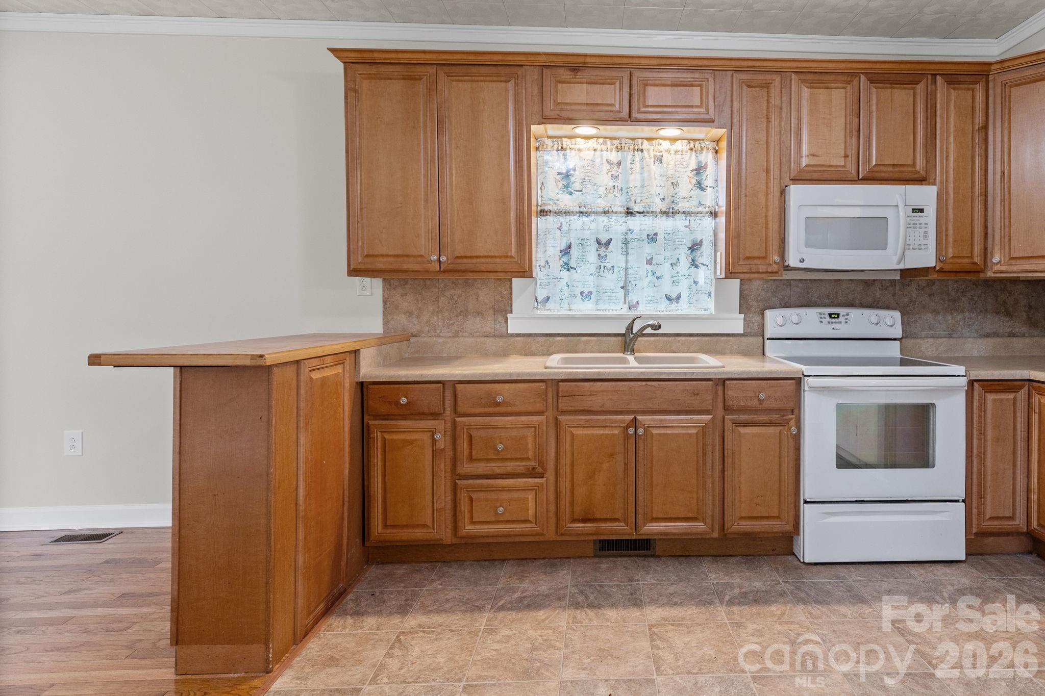 403 Faulkner Street Property Photo 13