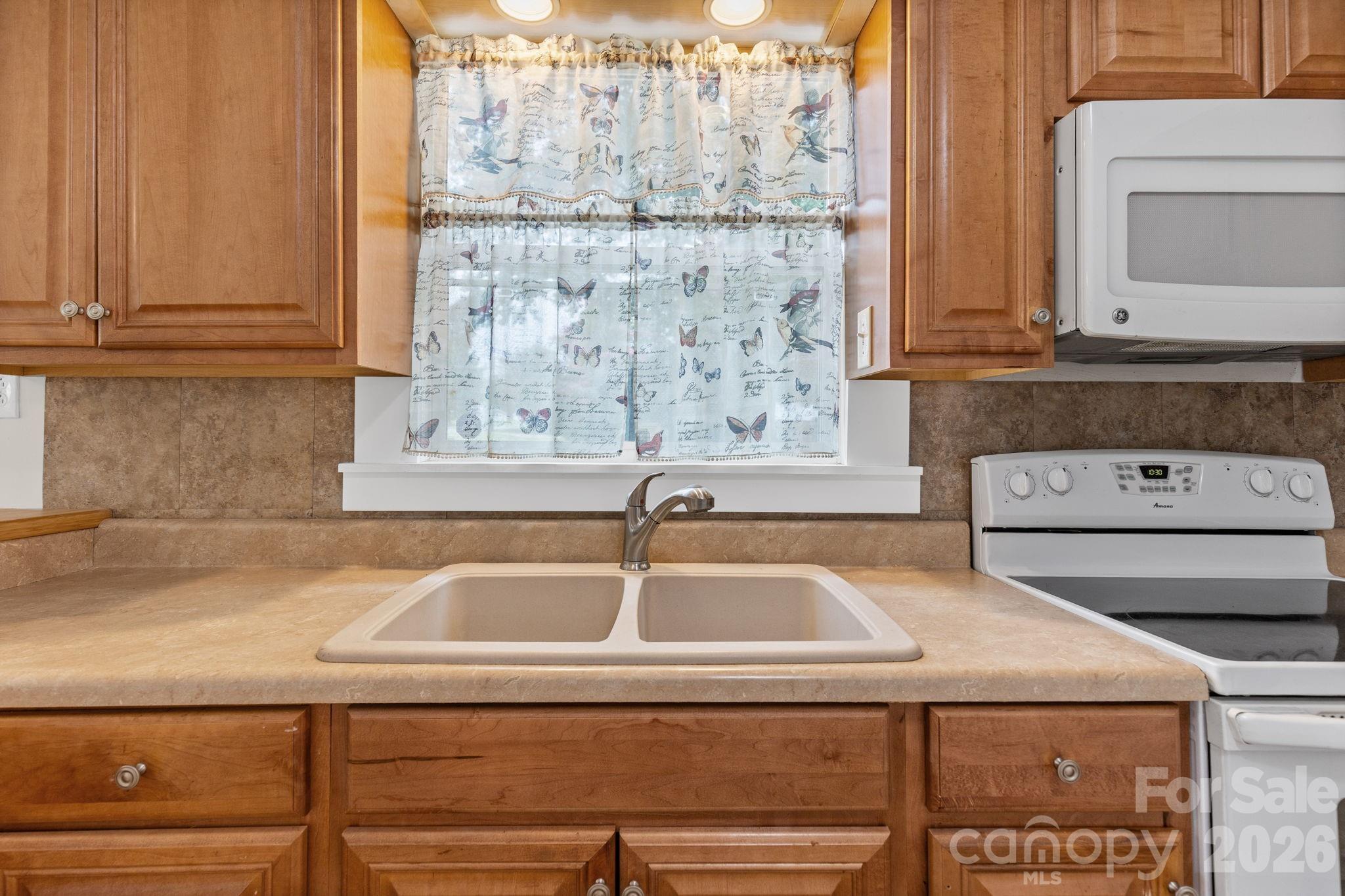 403 Faulkner Street Property Photo 15