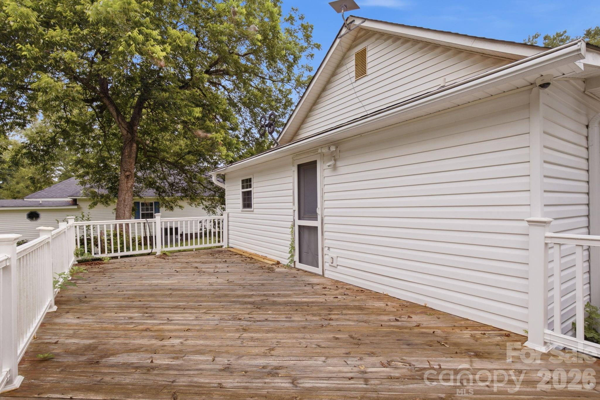 403 Faulkner Street Property Photo 28