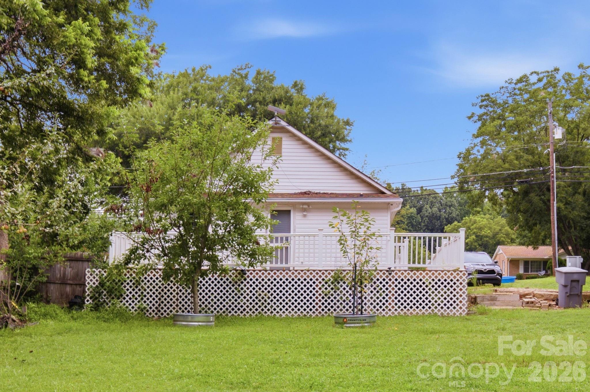 403 Faulkner Street Property Photo 30