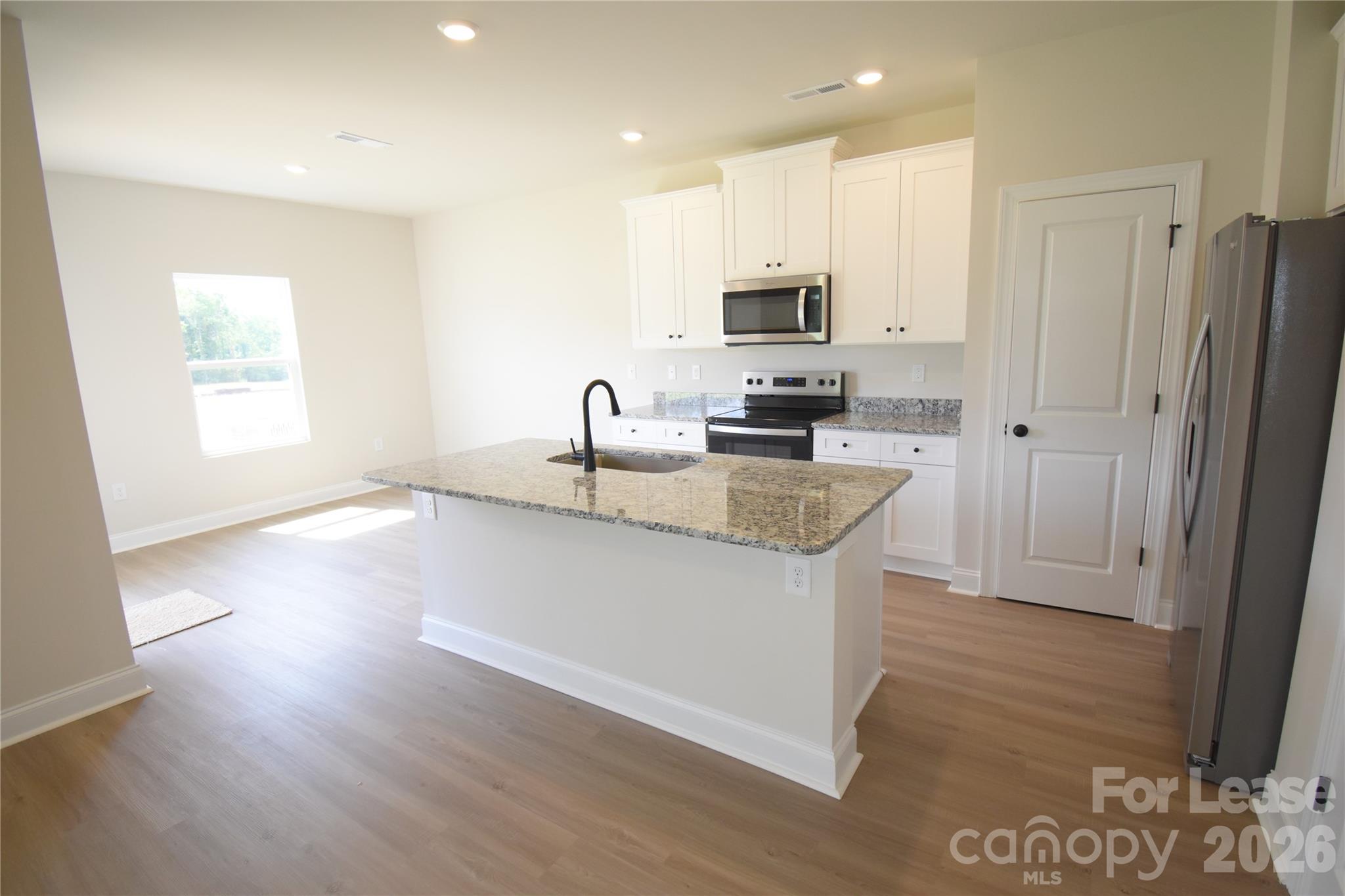 3519 Narrow Lane Property Photo 10