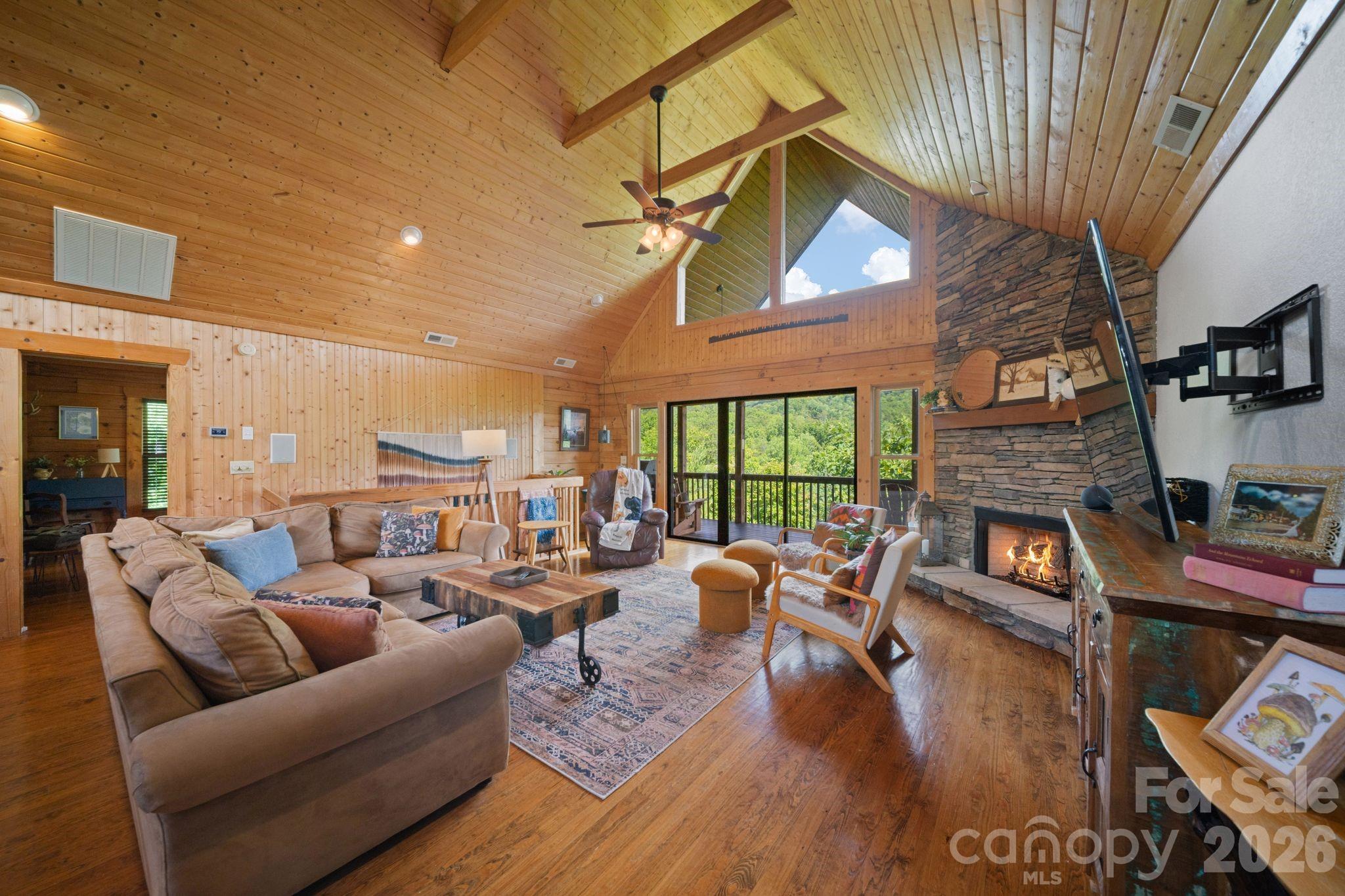 417 Garden Lane Property Photo 3