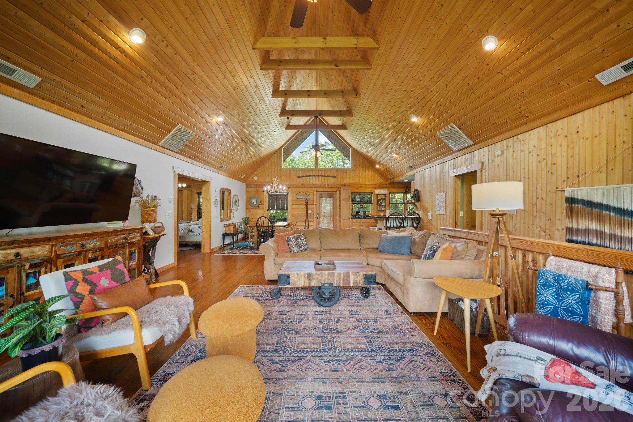 417 Garden Lane Property Photo 4