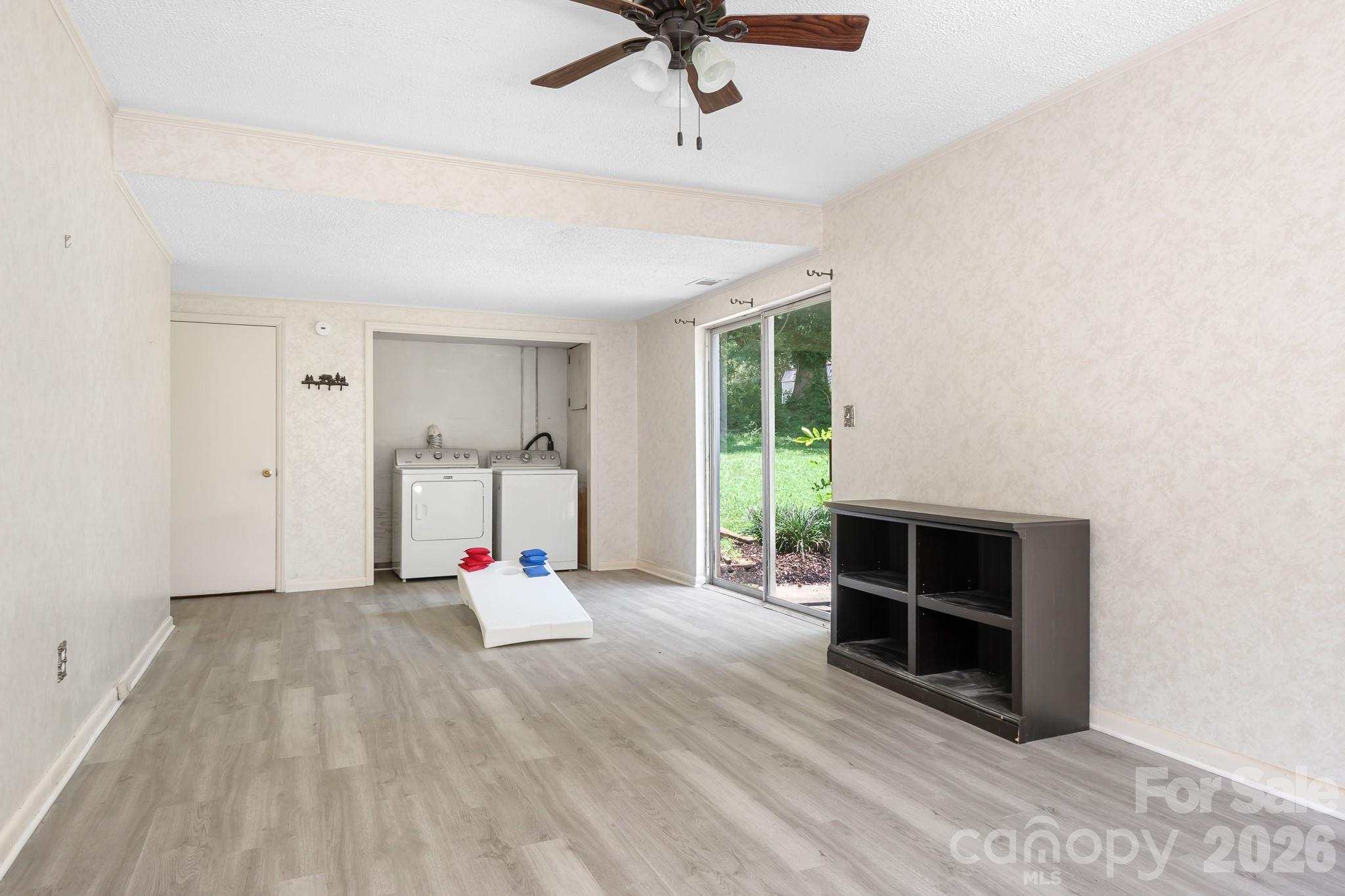 1009 Springs Road Property Photo 16