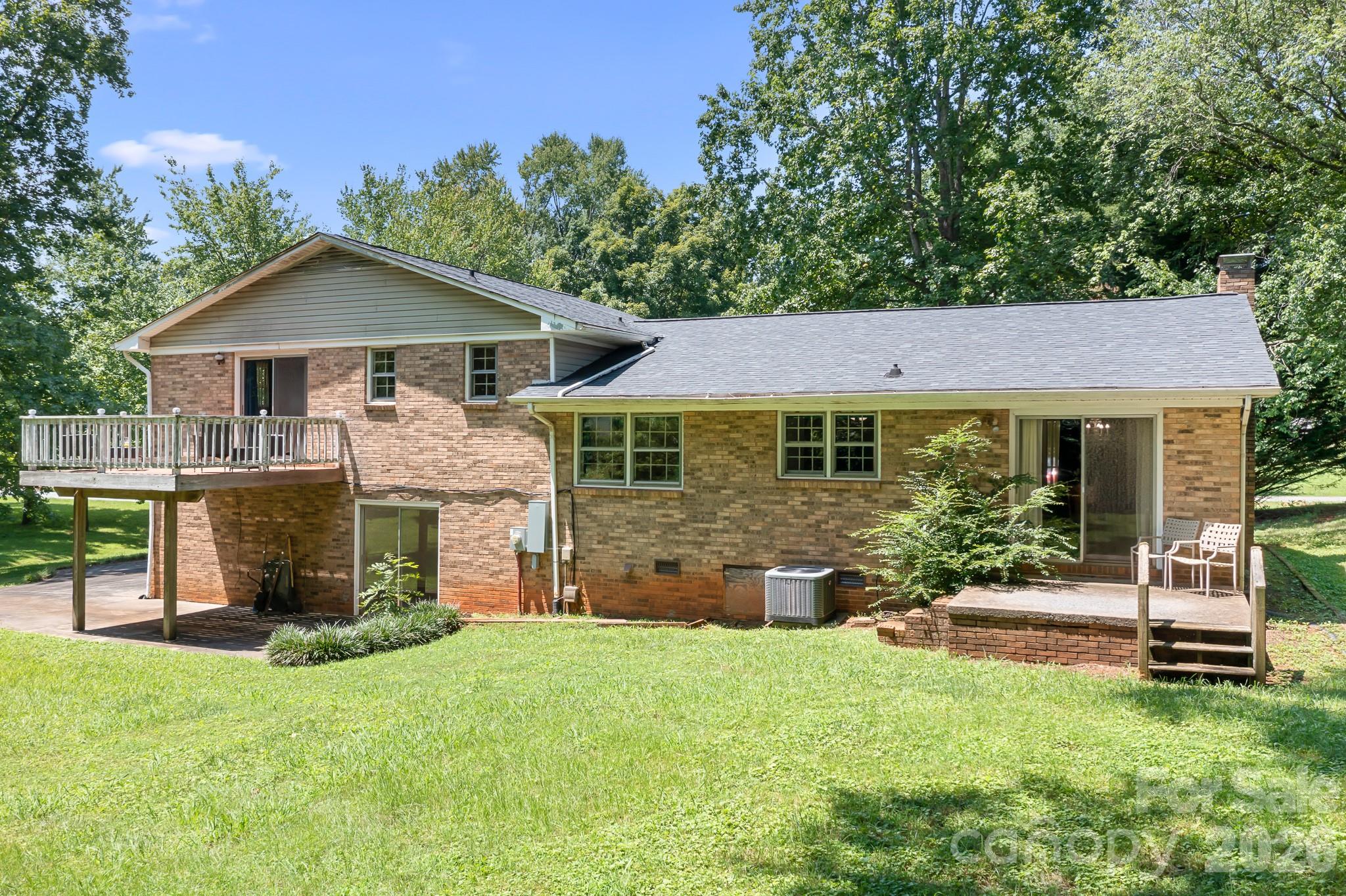 1009 Springs Road Property Photo 18