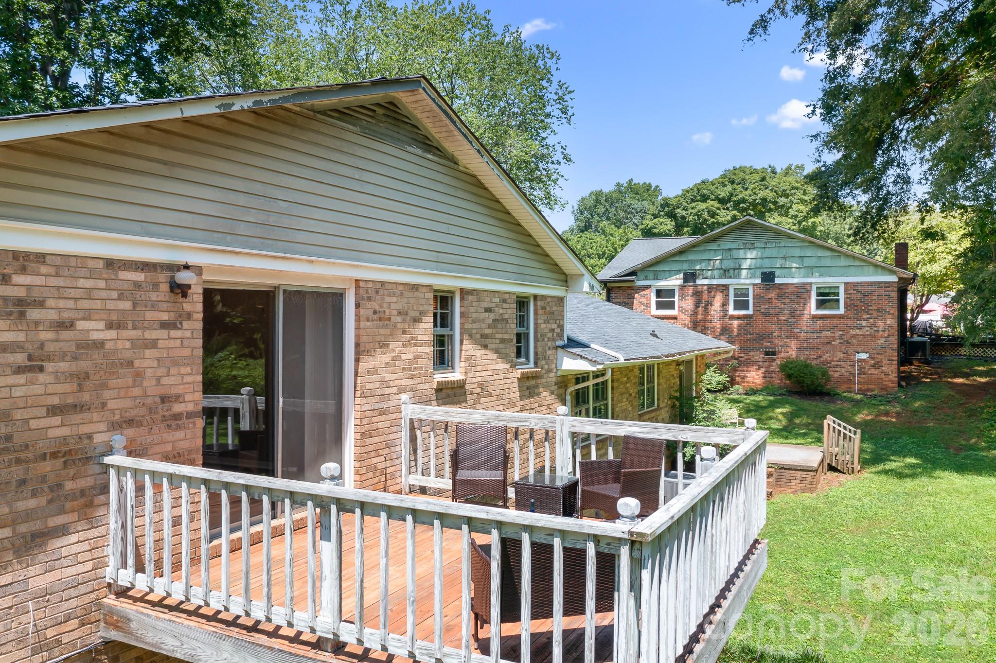 1009 Springs Road Property Photo 20