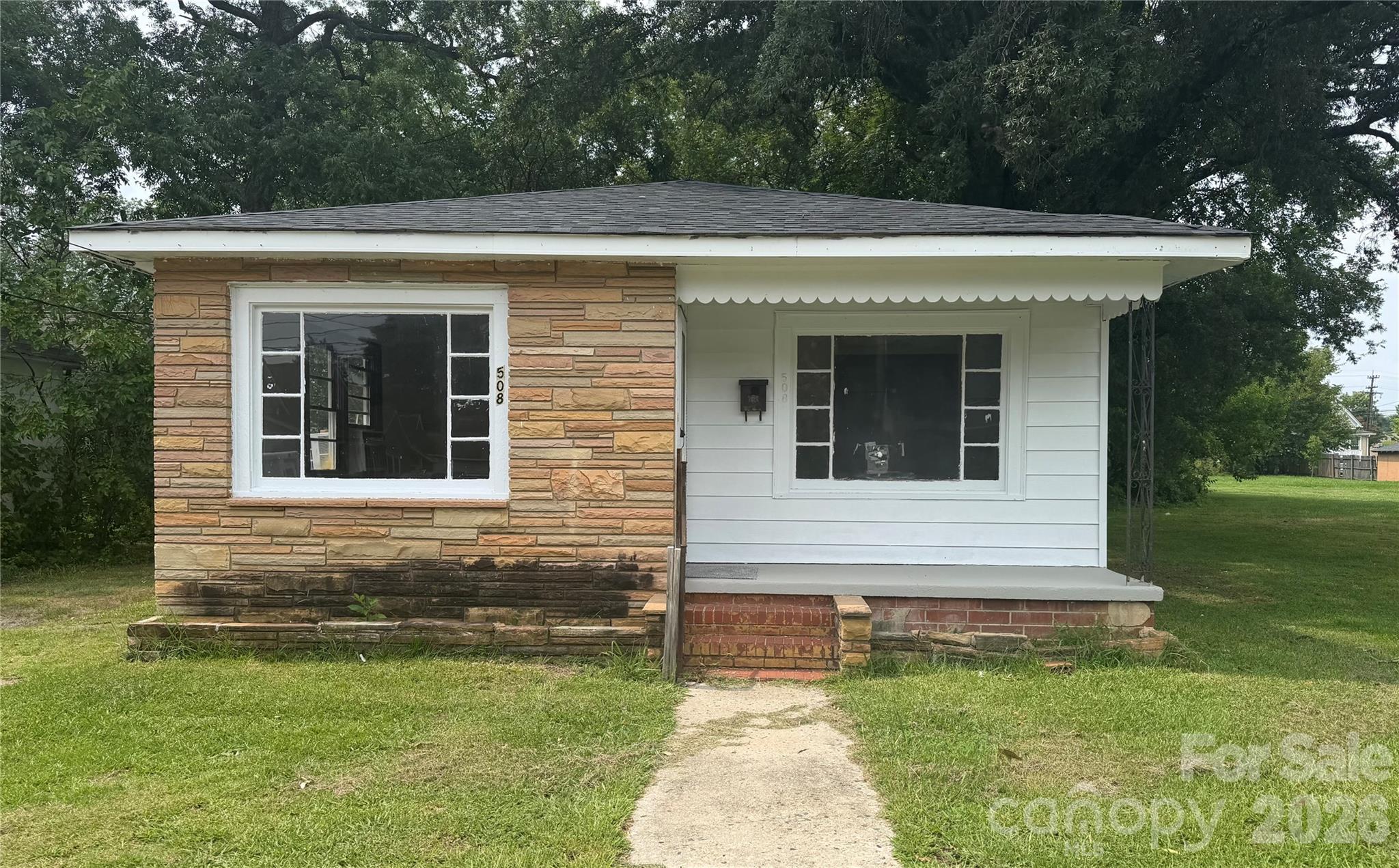 508 N Shaver Street Property Photo 1