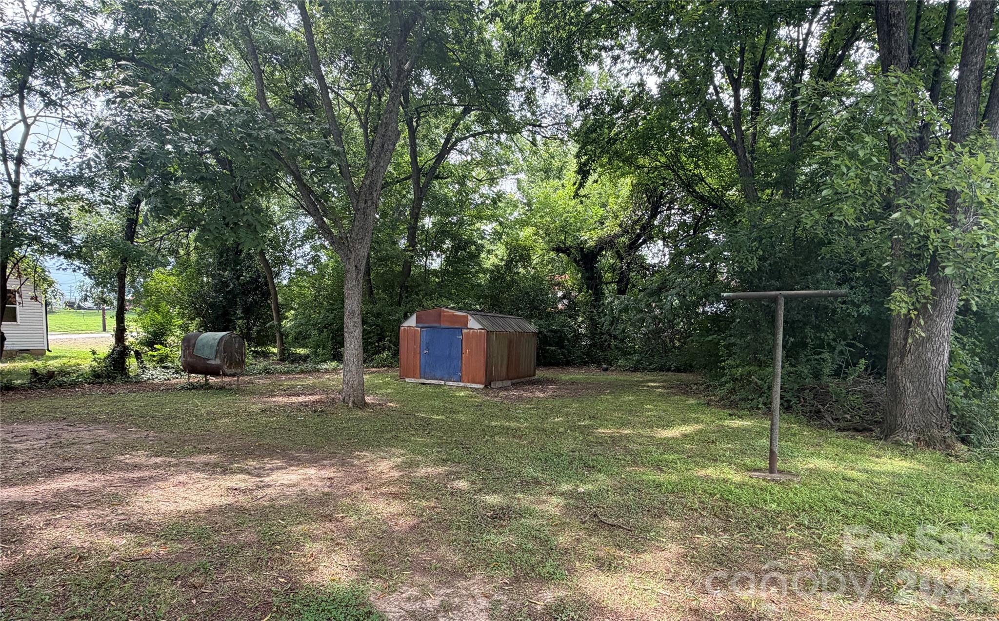 508 N Shaver Street Property Photo 4