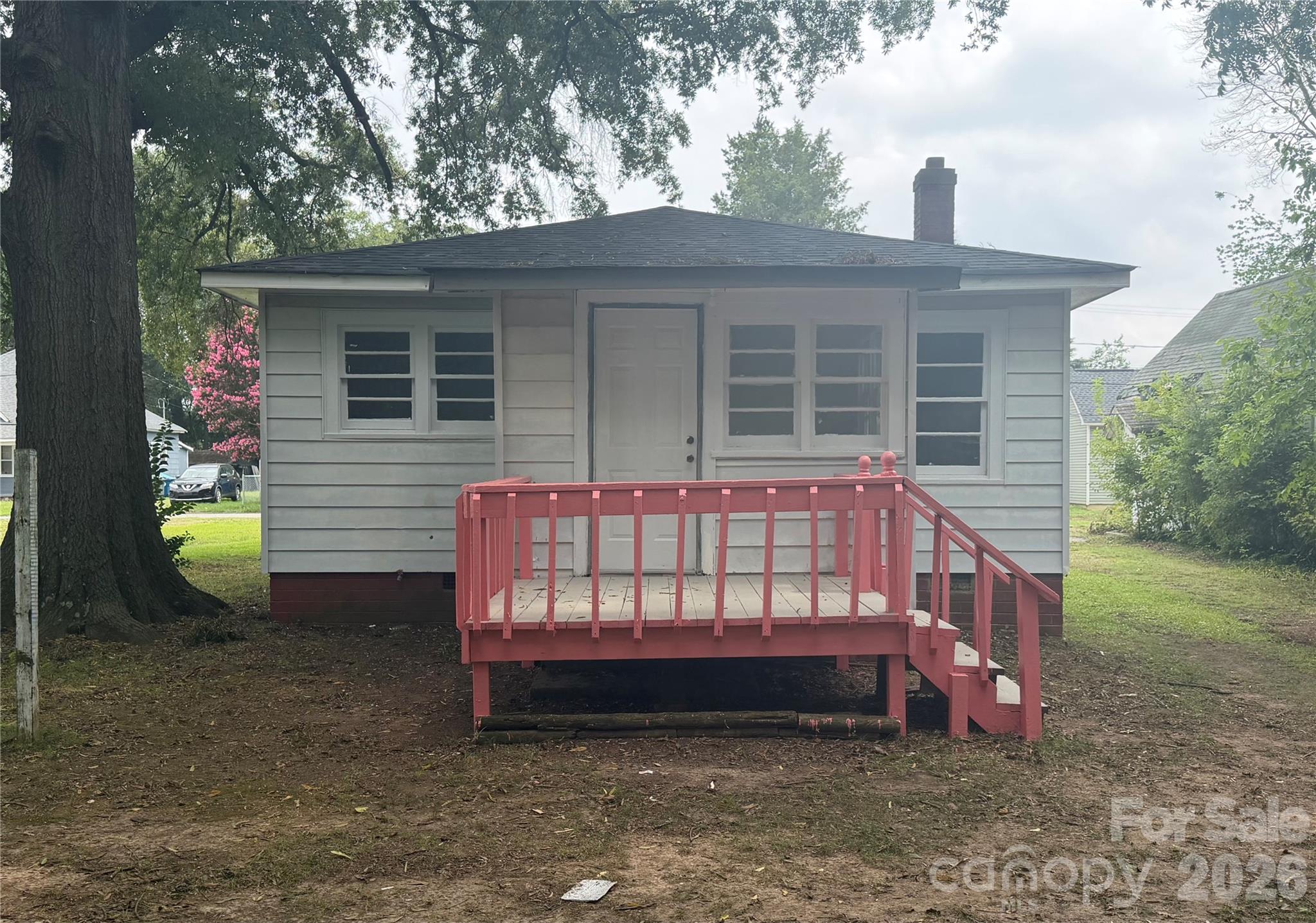 508 N Shaver Street Property Photo 5