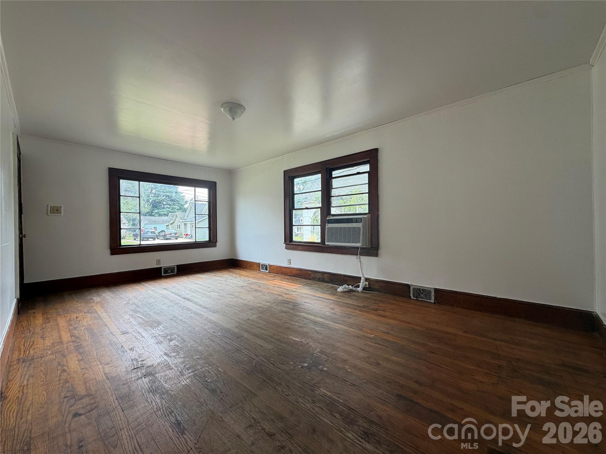 508 N Shaver Street Property Photo 9